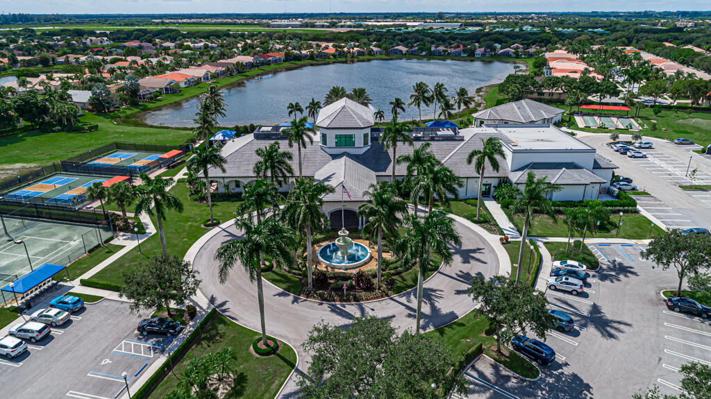 VENETIAN ISLES - Residential