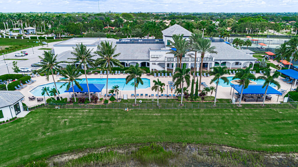 VENETIAN ISLES - Residential