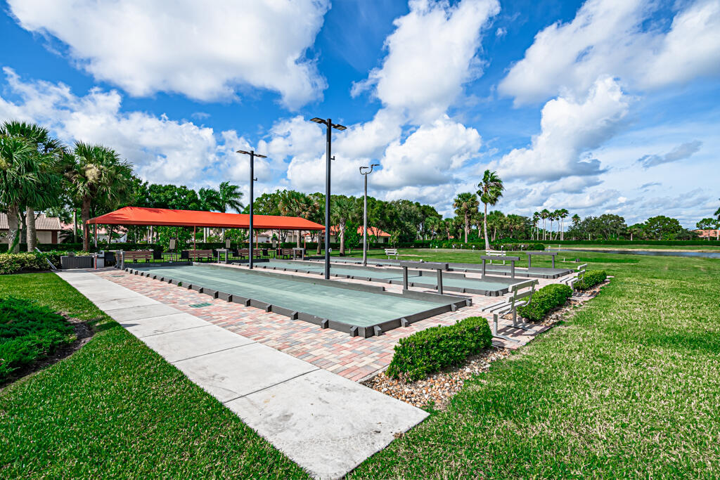 VENETIAN ISLES - Residential