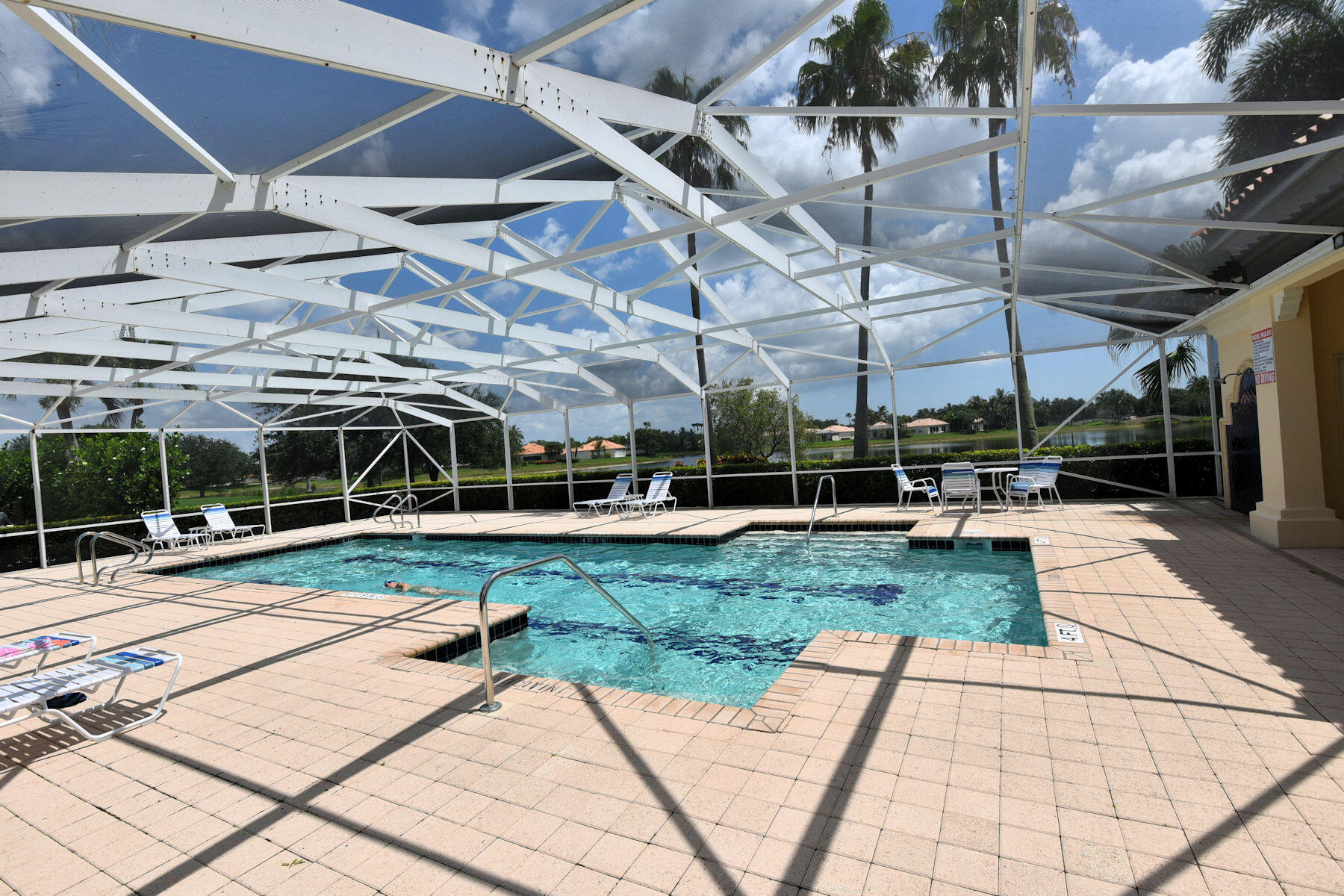 RIVERWALK - Residential