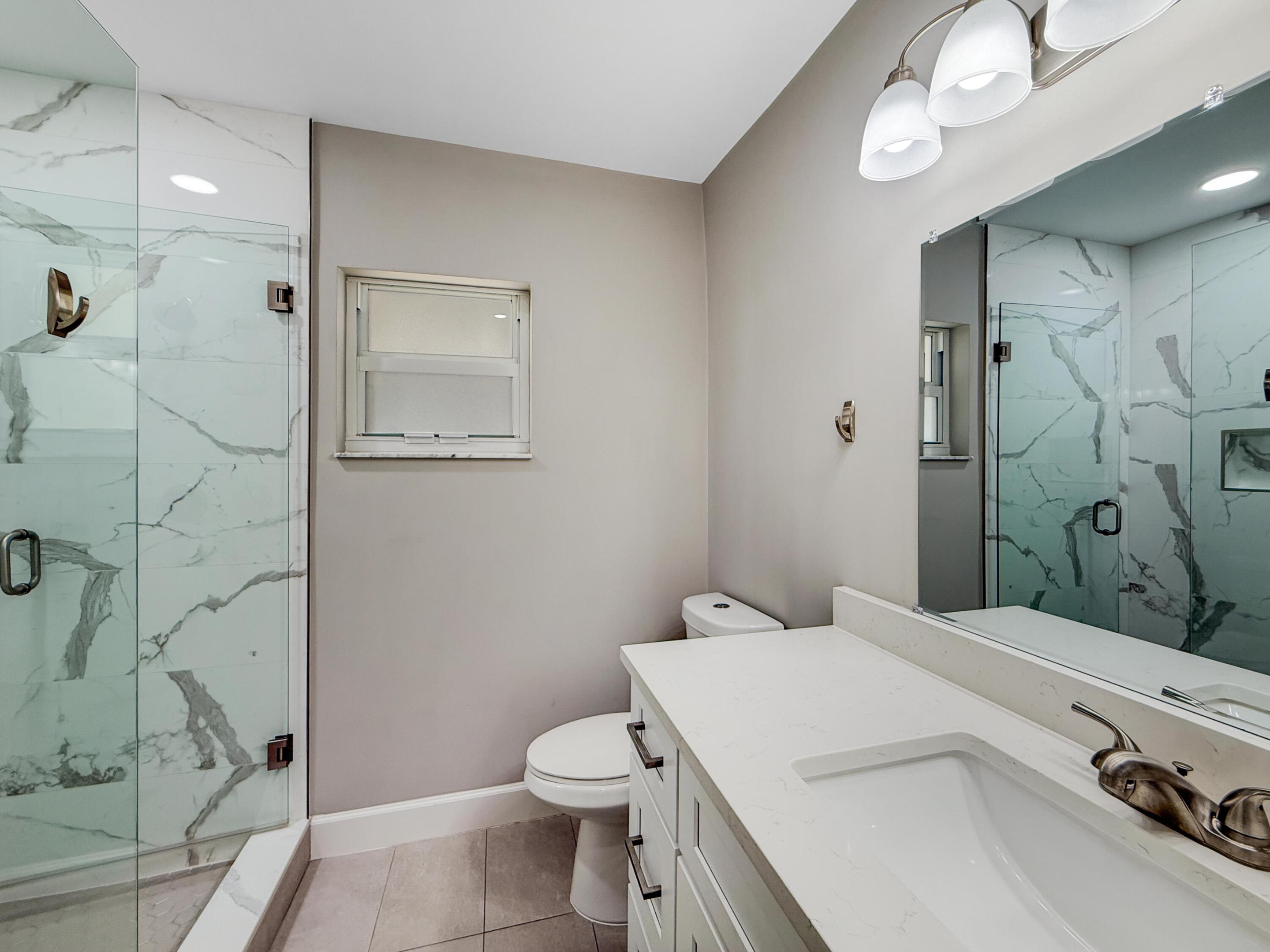 PALM GREENS AT VILLA DEL RAY CONDO II - Residential