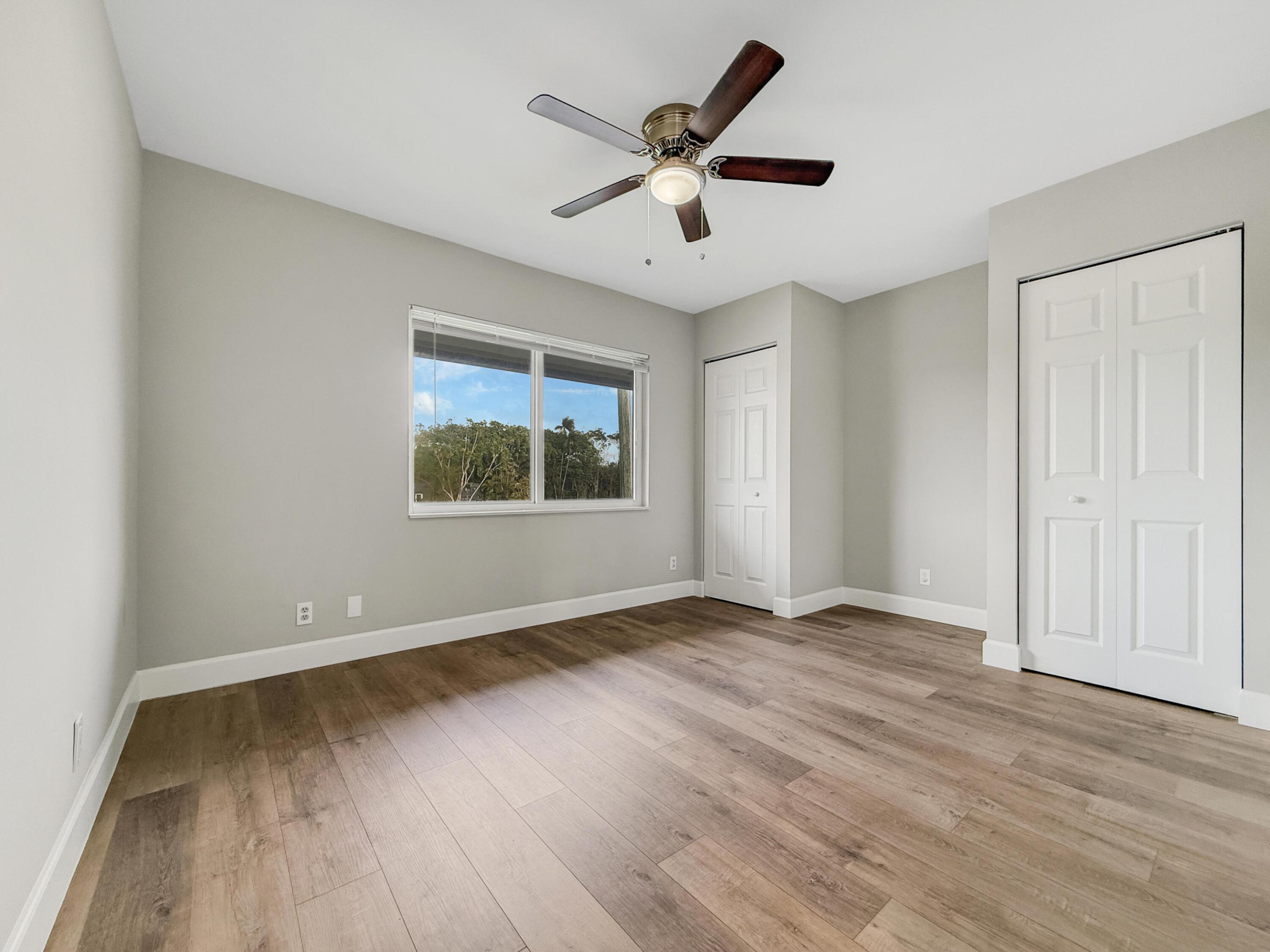 PALM GREENS AT VILLA DEL RAY CONDO II - Residential