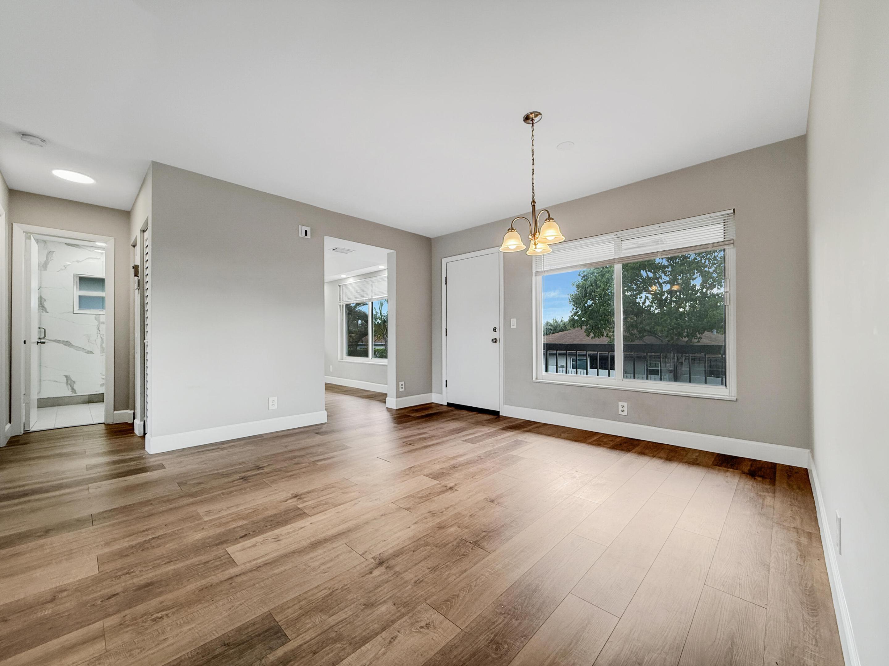 PALM GREENS AT VILLA DEL RAY CONDO II - Residential