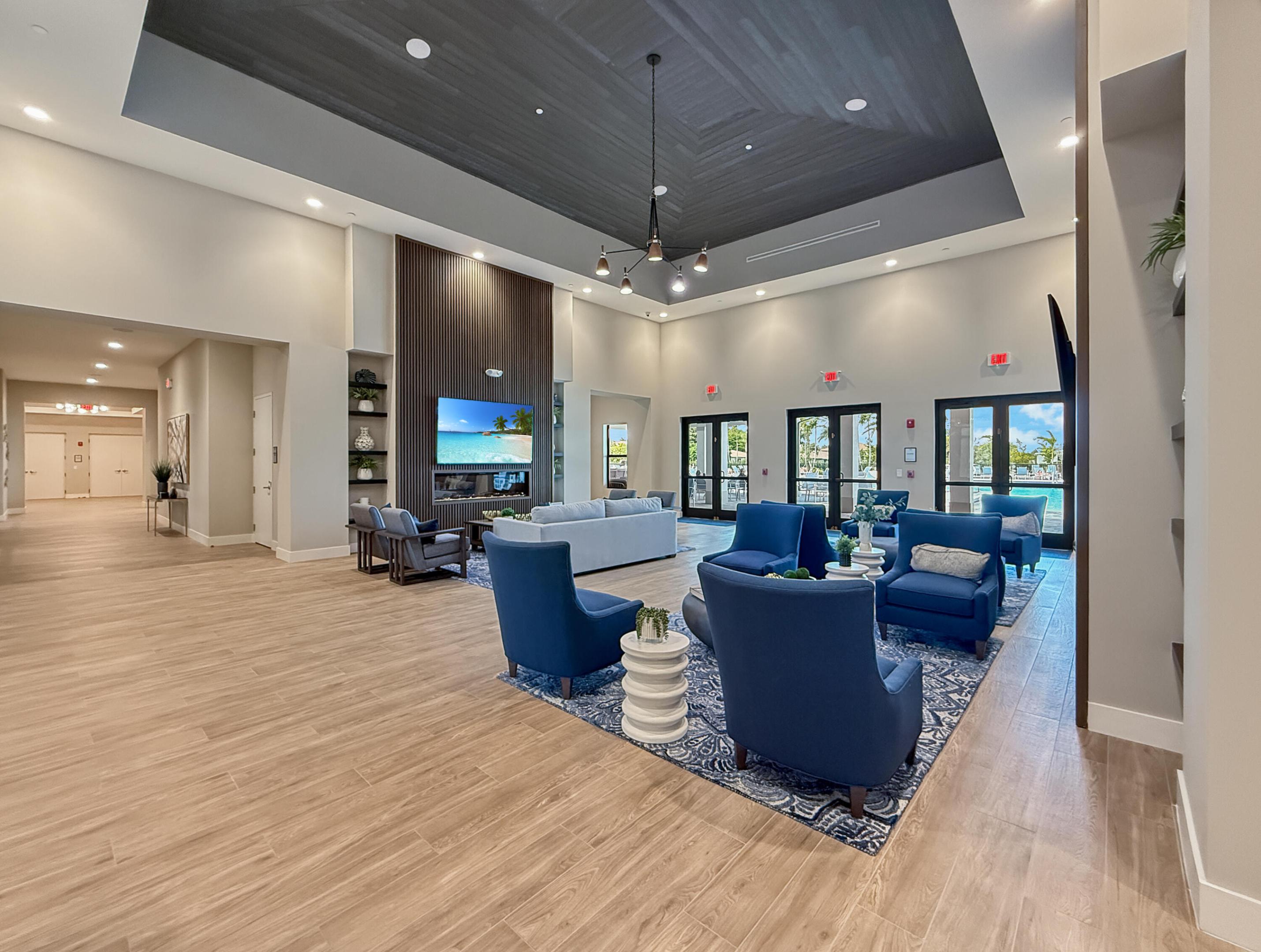 PALM GREENS AT VILLA DEL RAY CONDO II - Residential