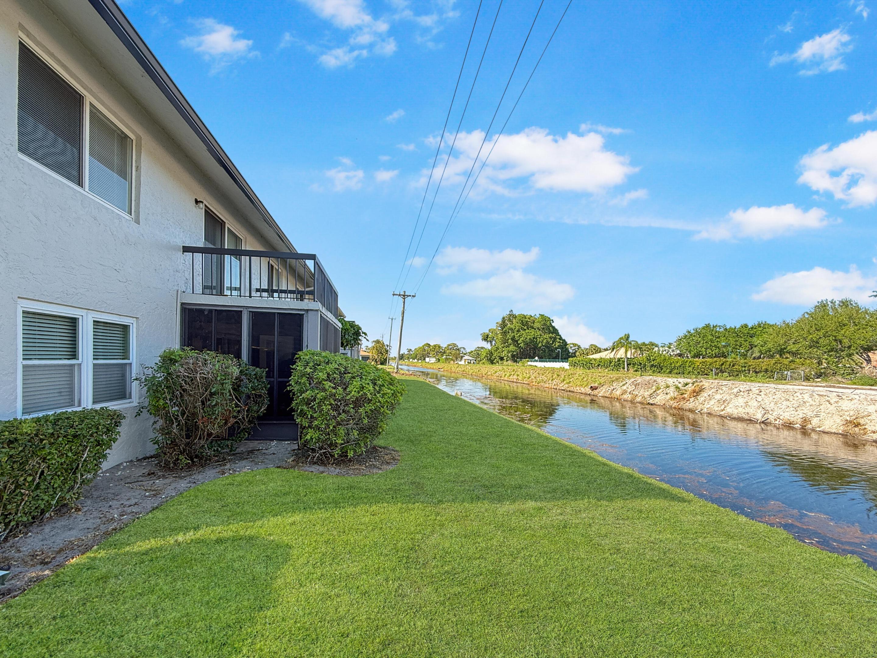PALM GREENS AT VILLA DEL RAY CONDO II - Residential