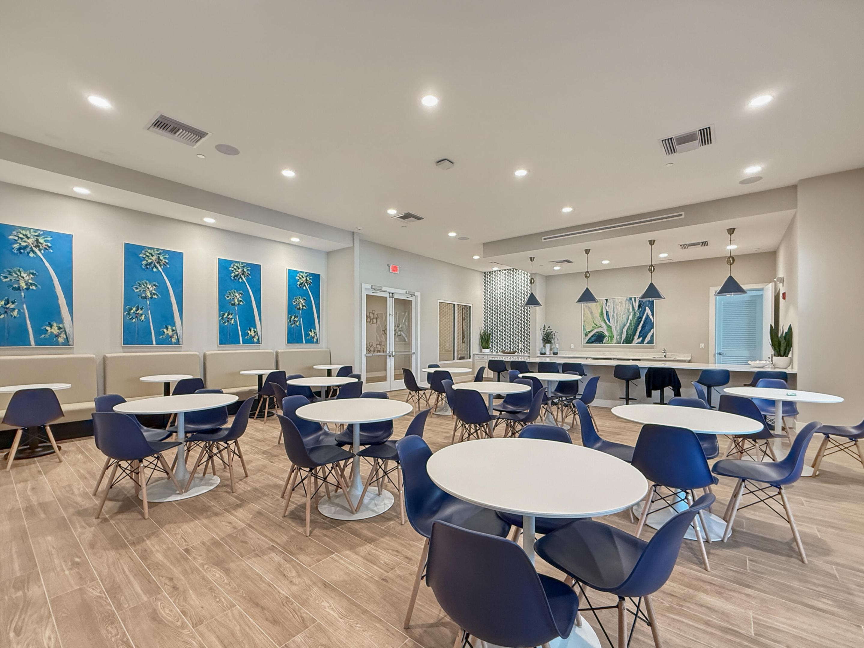 PALM GREENS AT VILLA DEL RAY CONDO II - Residential