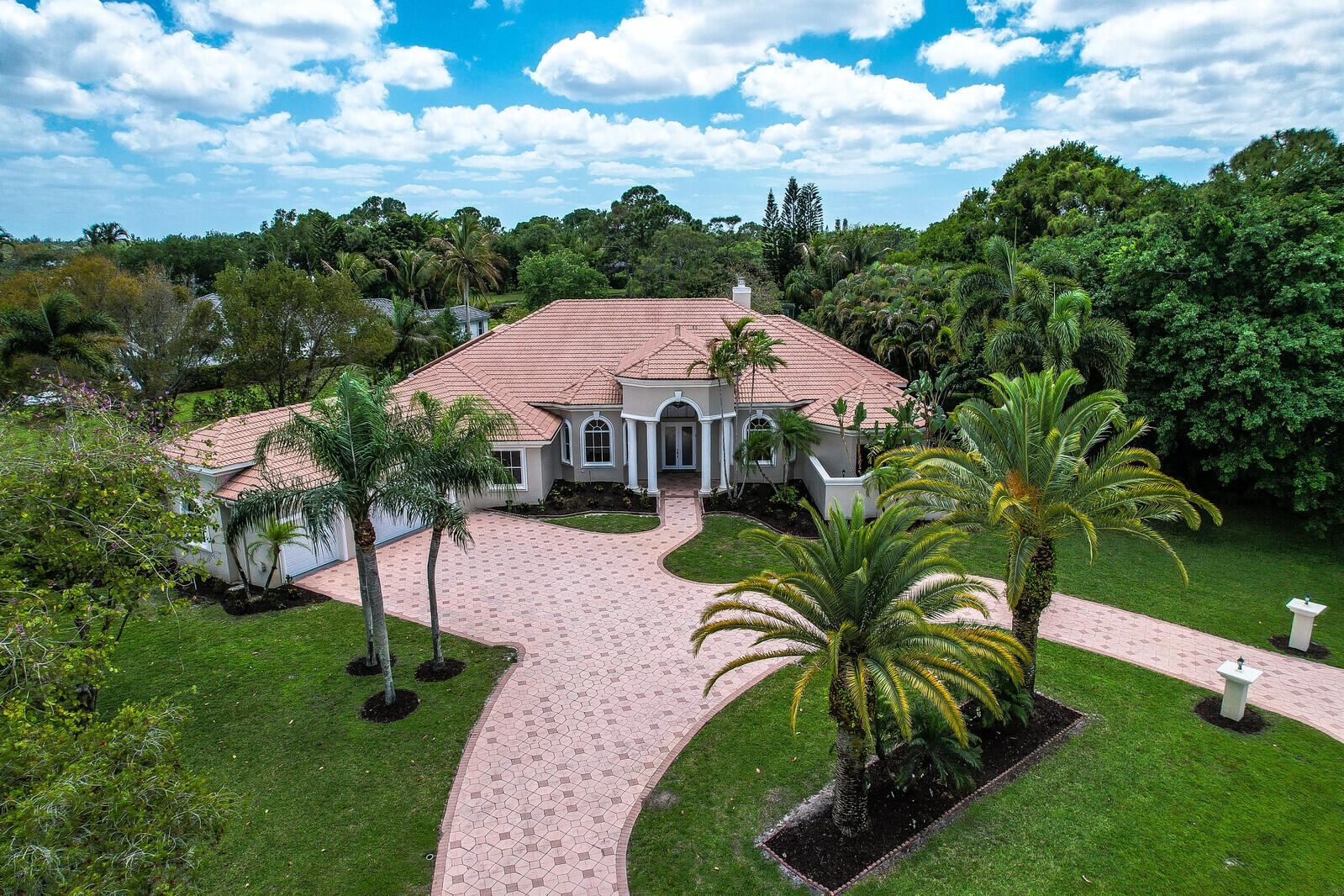 STONEWAL ESTATES - Residential