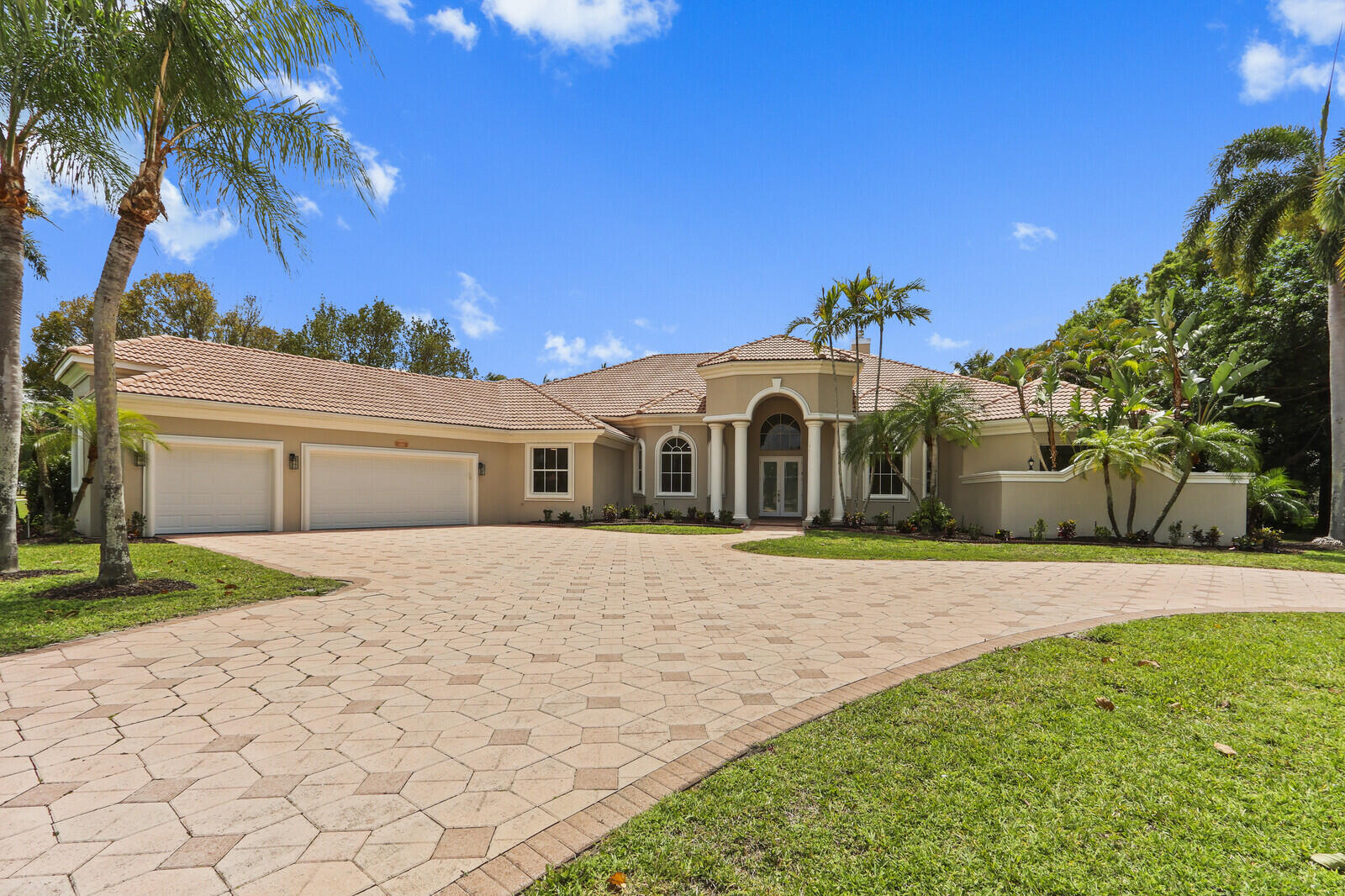 STONEWAL ESTATES - Residential