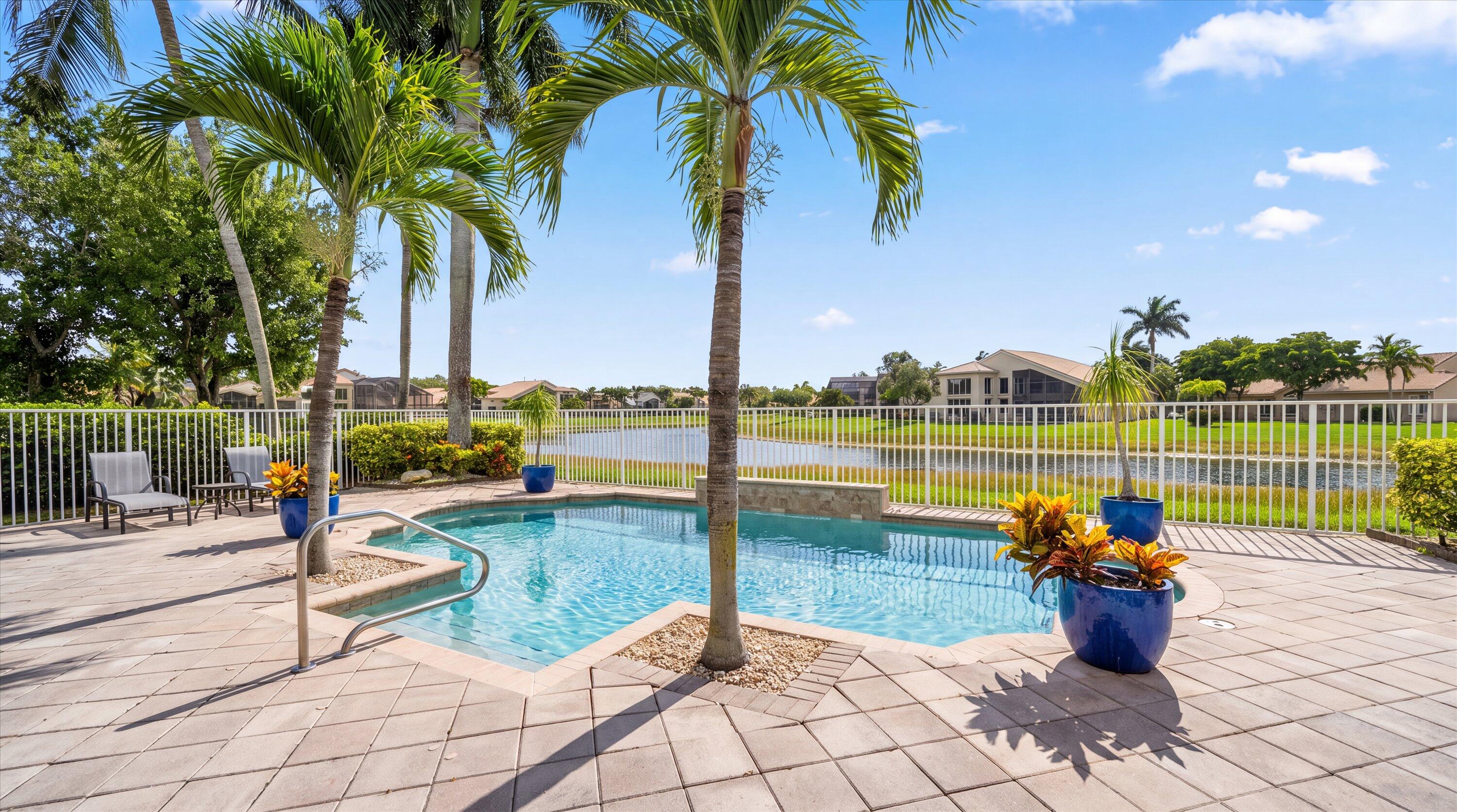 VALENCIA PALMS 3 - Residential