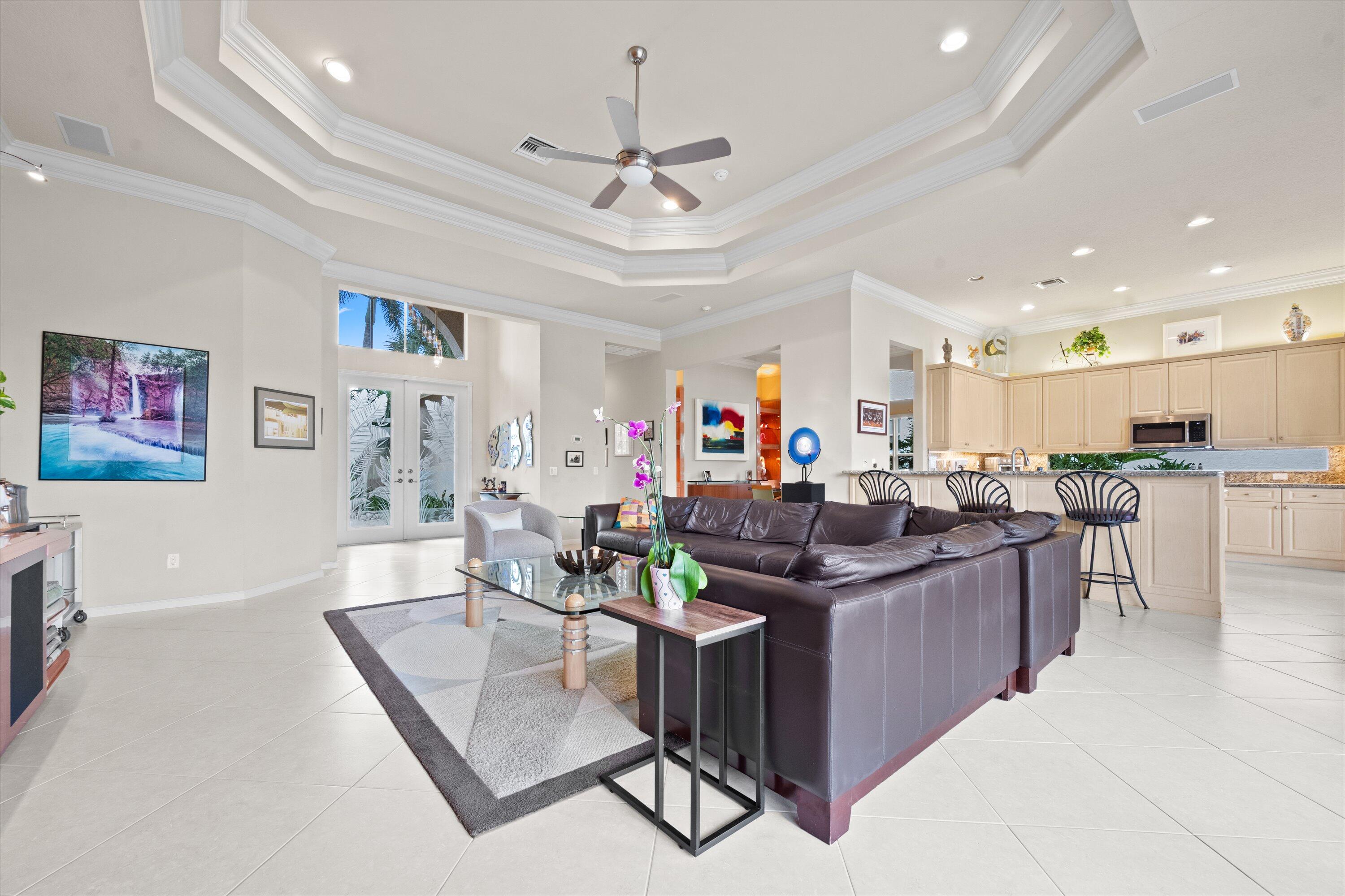 VALENCIA PALMS 3 - Residential
