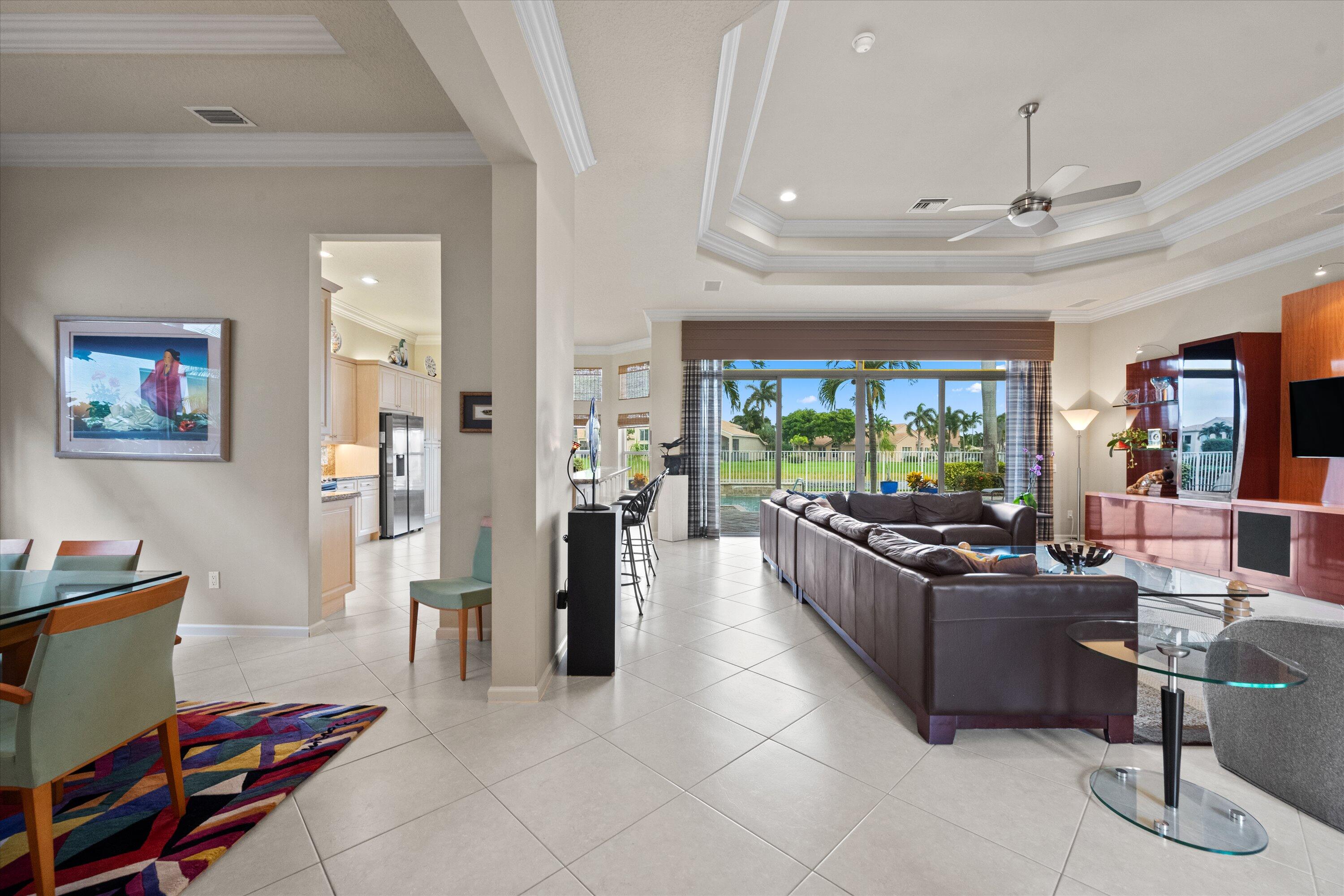 VALENCIA PALMS 3 - Residential