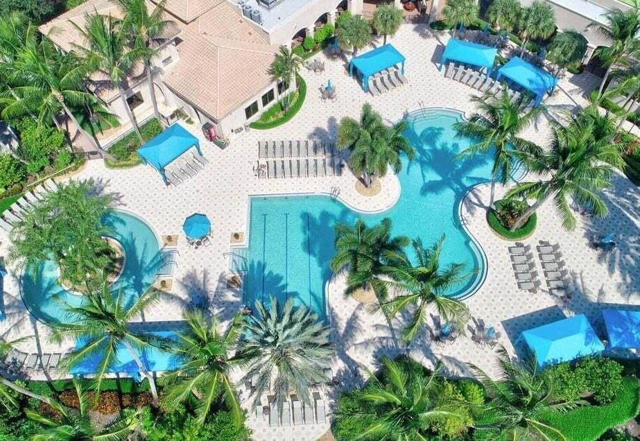 VALENCIA PALMS 3 - Residential