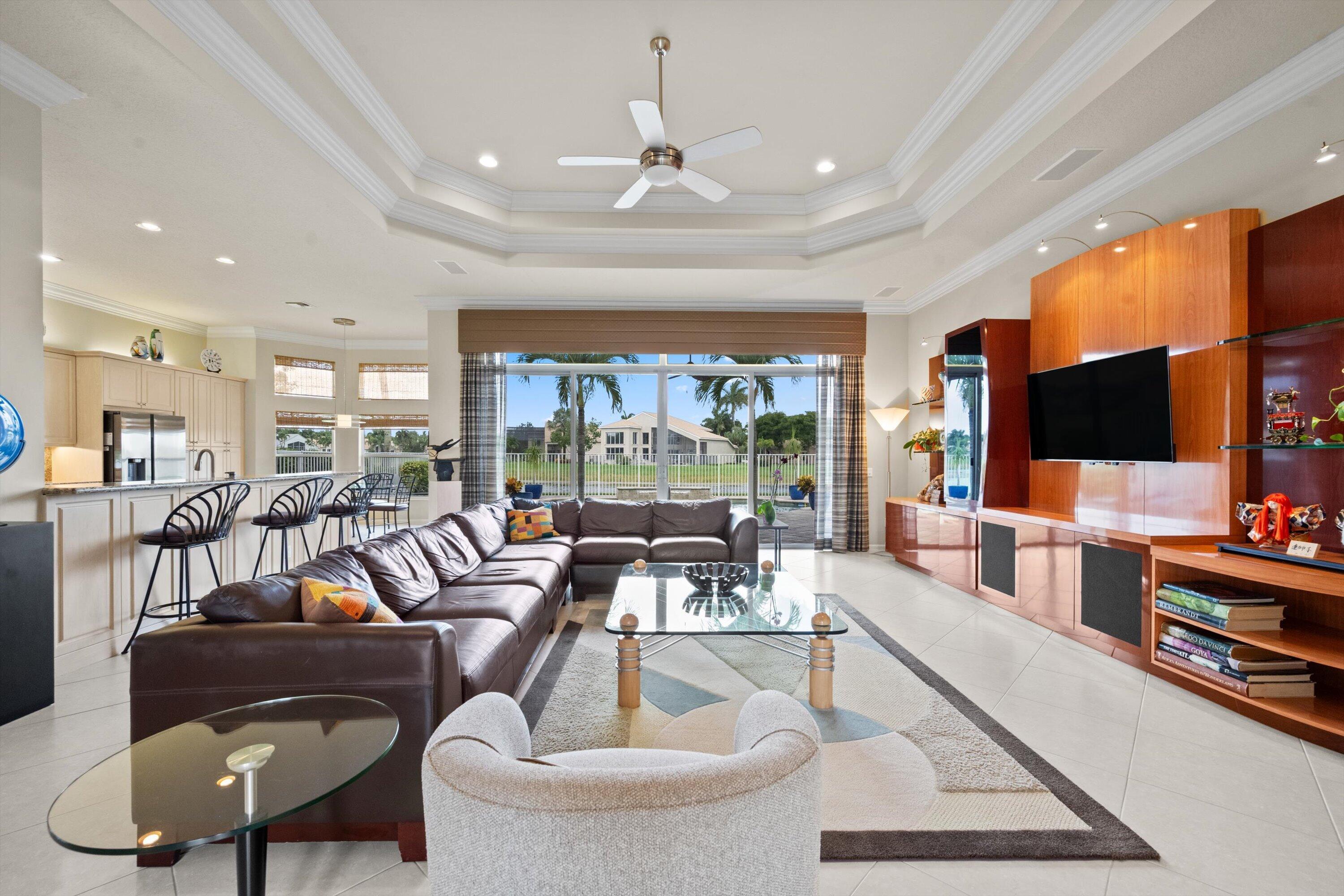VALENCIA PALMS 3 - Residential