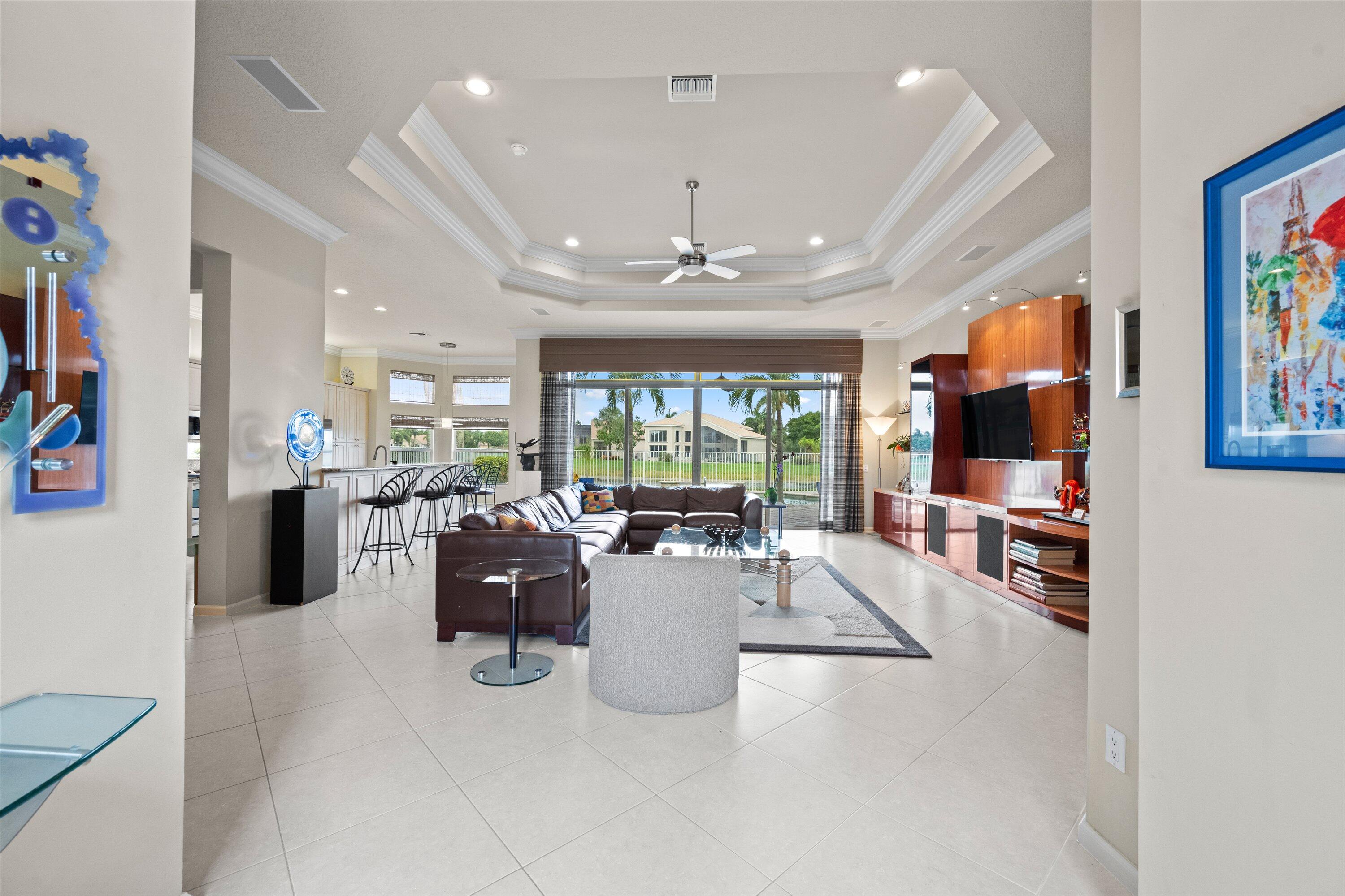 VALENCIA PALMS 3 - Residential