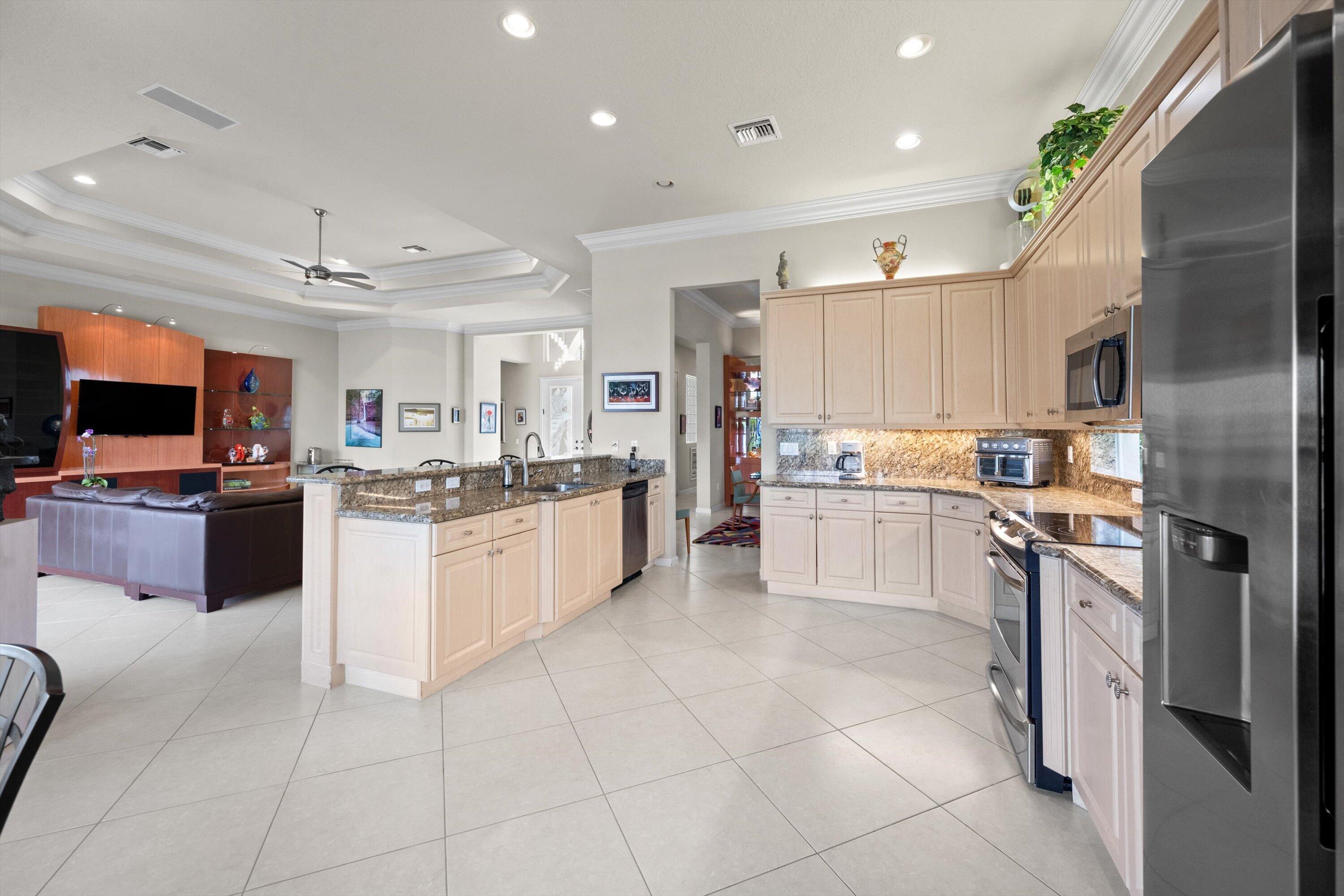VALENCIA PALMS 3 - Residential