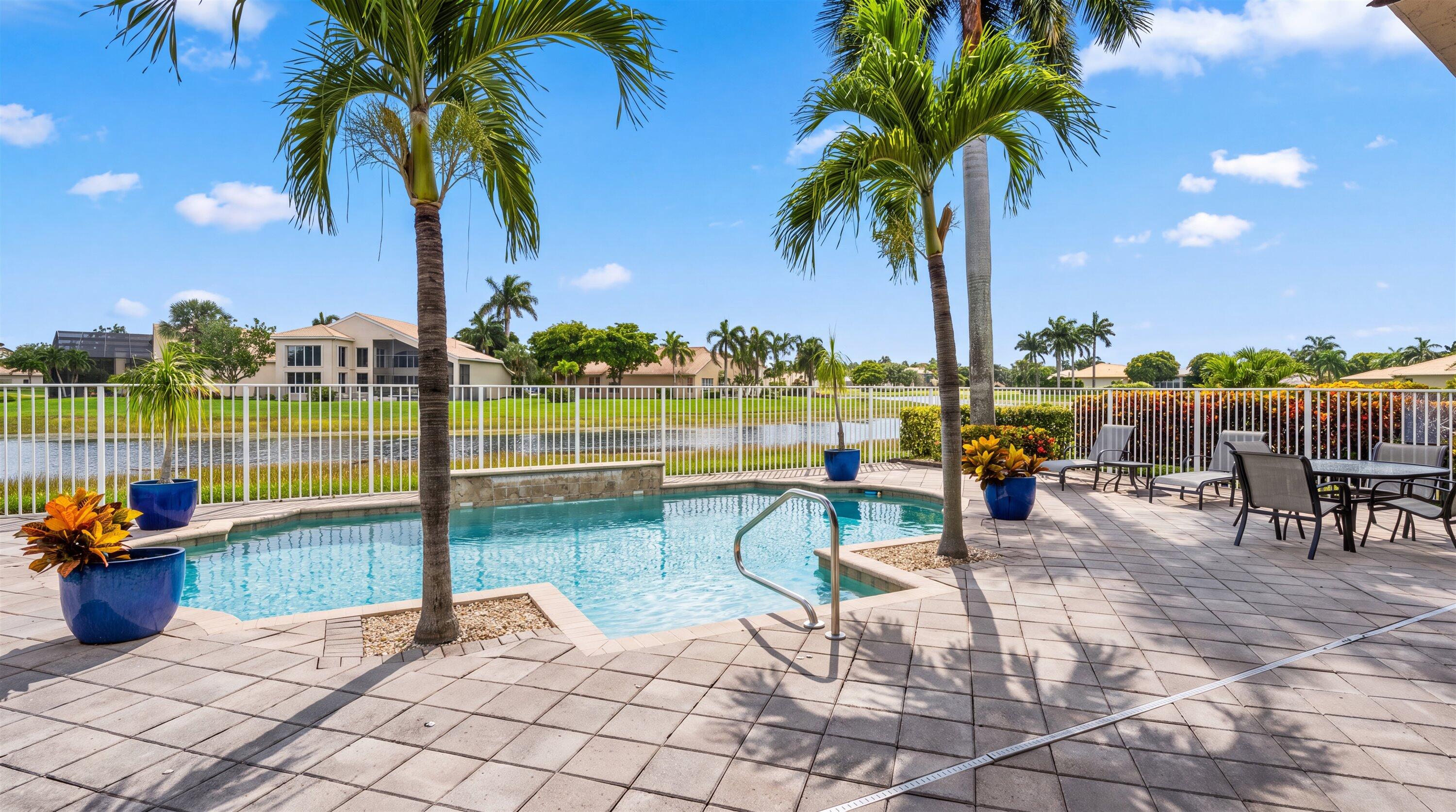 VALENCIA PALMS 3 - Residential
