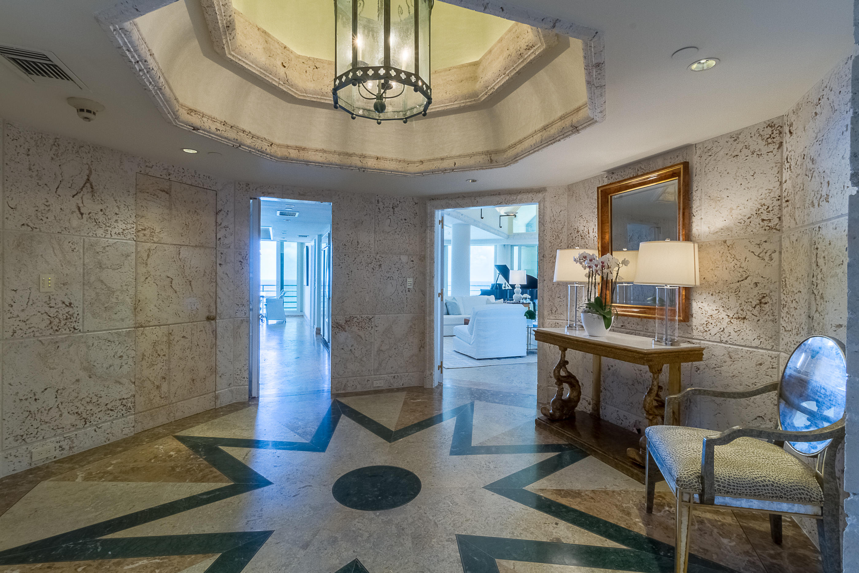 PRESIDENTIAL PLACE - Residential