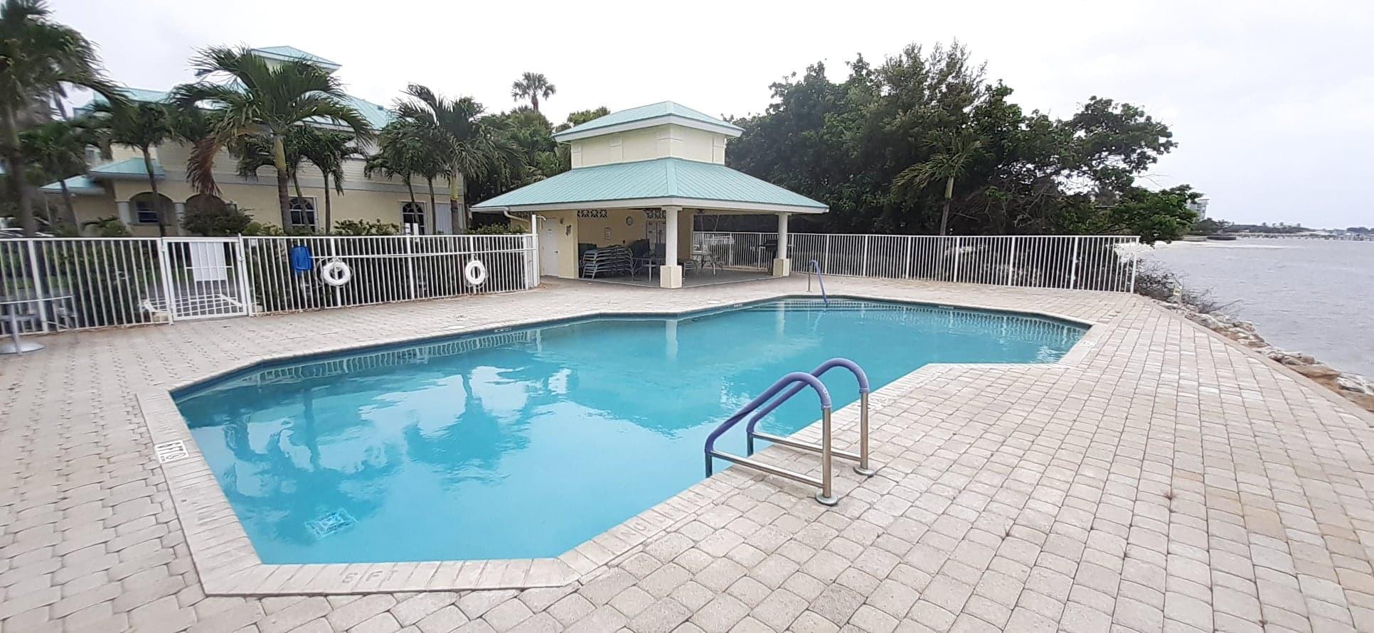 BAREFOOT COVE TOWNHOMES - Residential