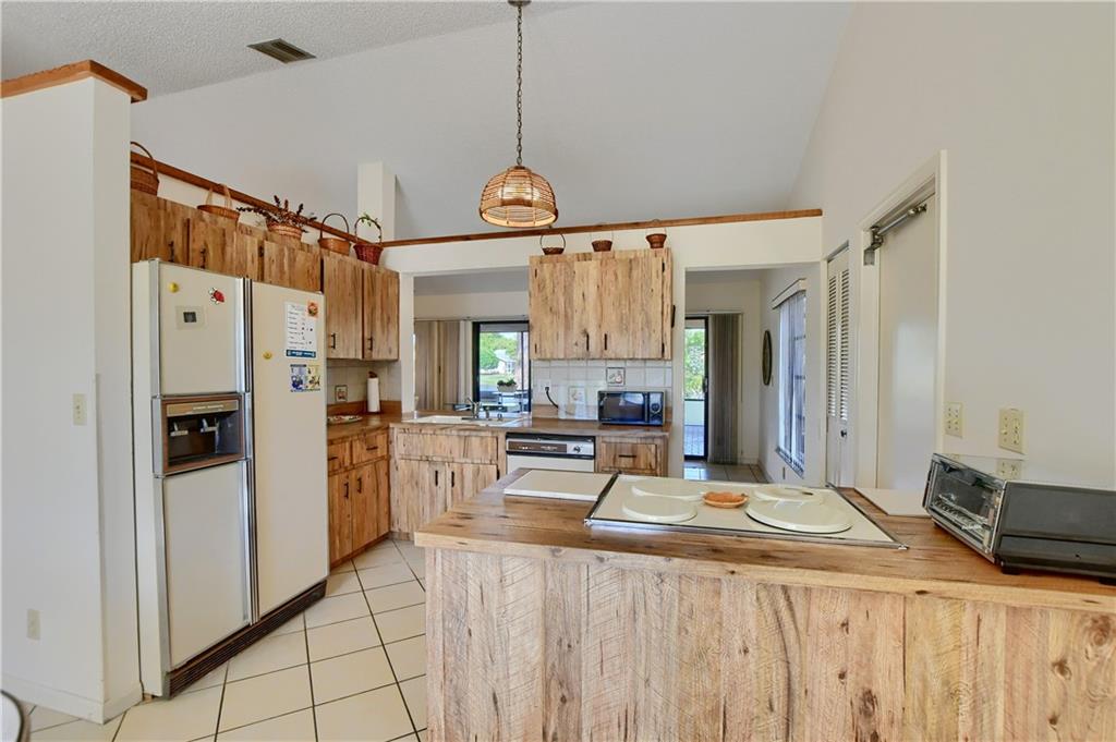 Coco Wood Lakes - Residential