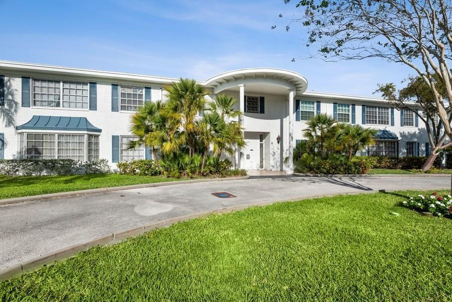 Imperial Point Colonnades - Residential