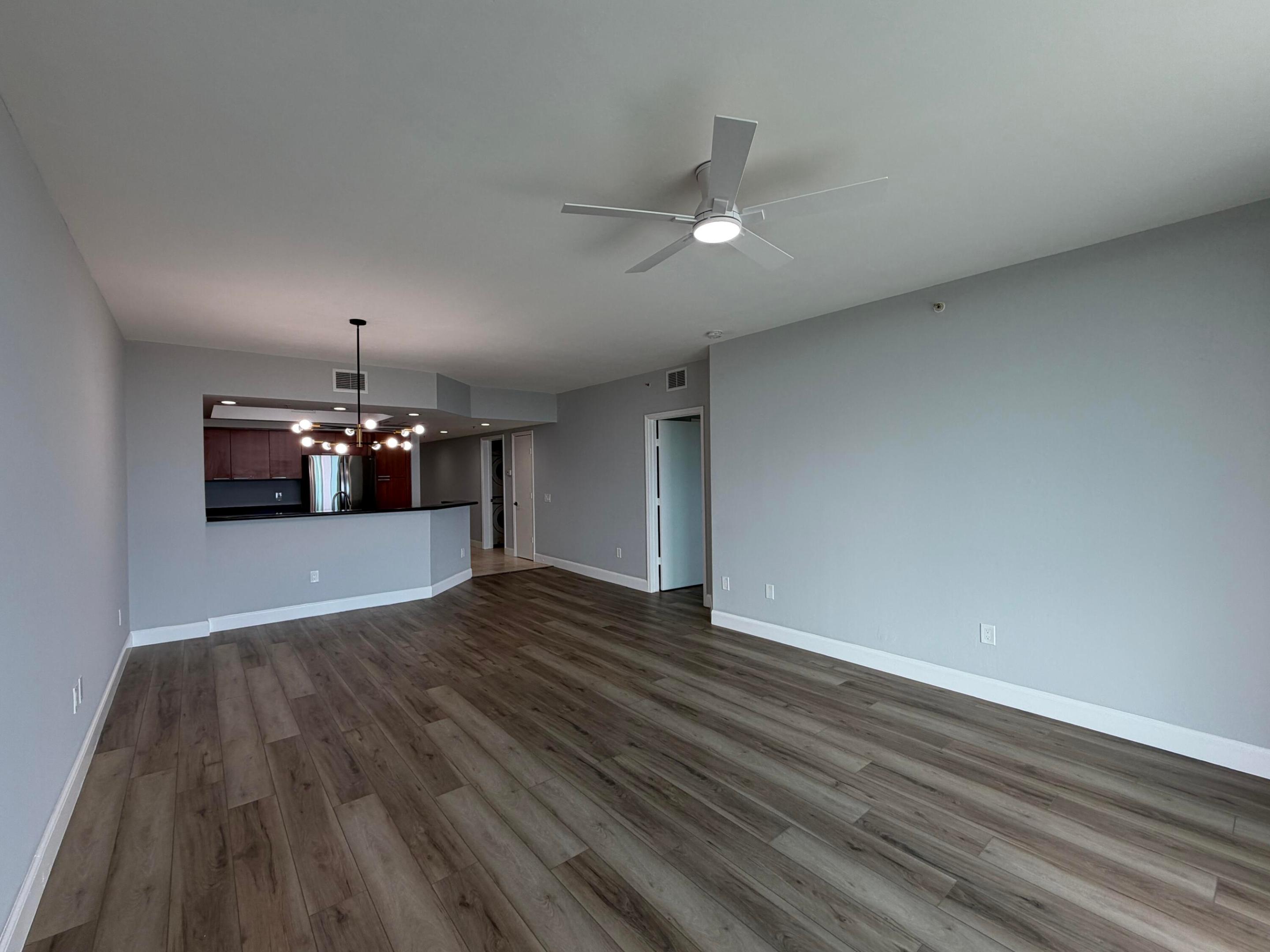 THE OAKS I CONDO - Residential