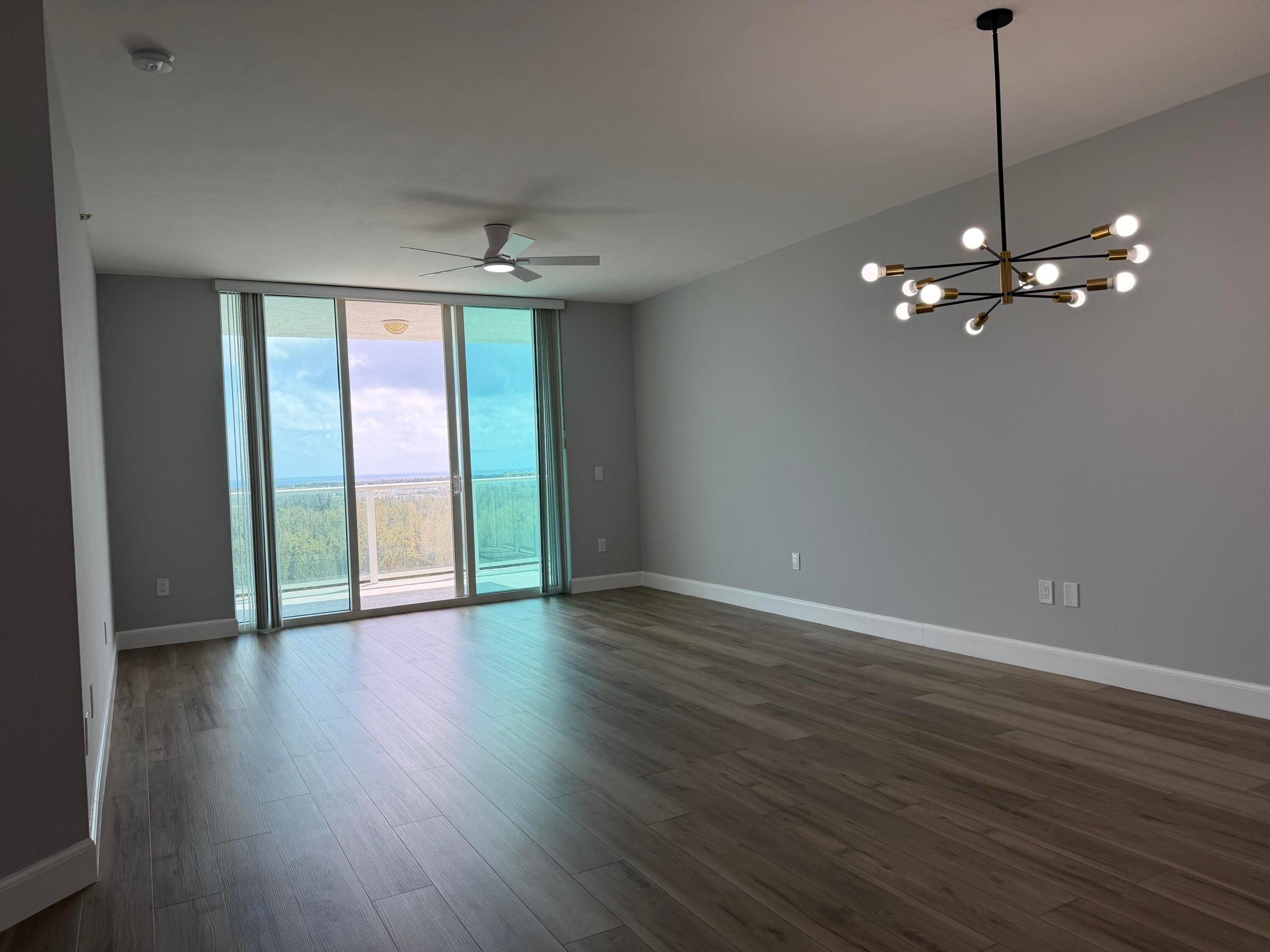 THE OAKS I CONDO - Residential