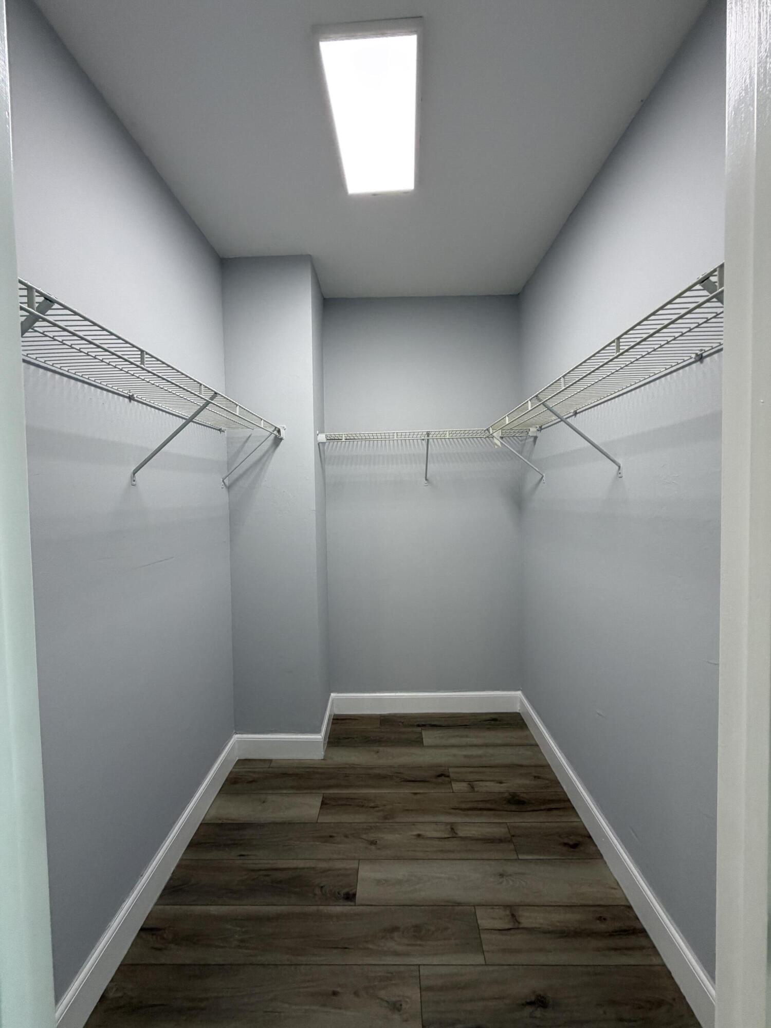 THE OAKS I CONDO - Residential