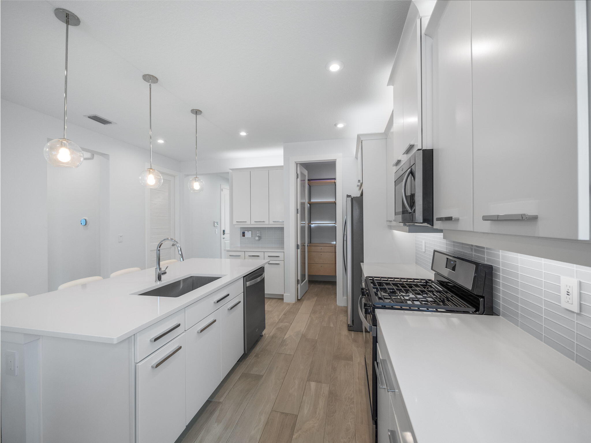 EMERY II - Residential