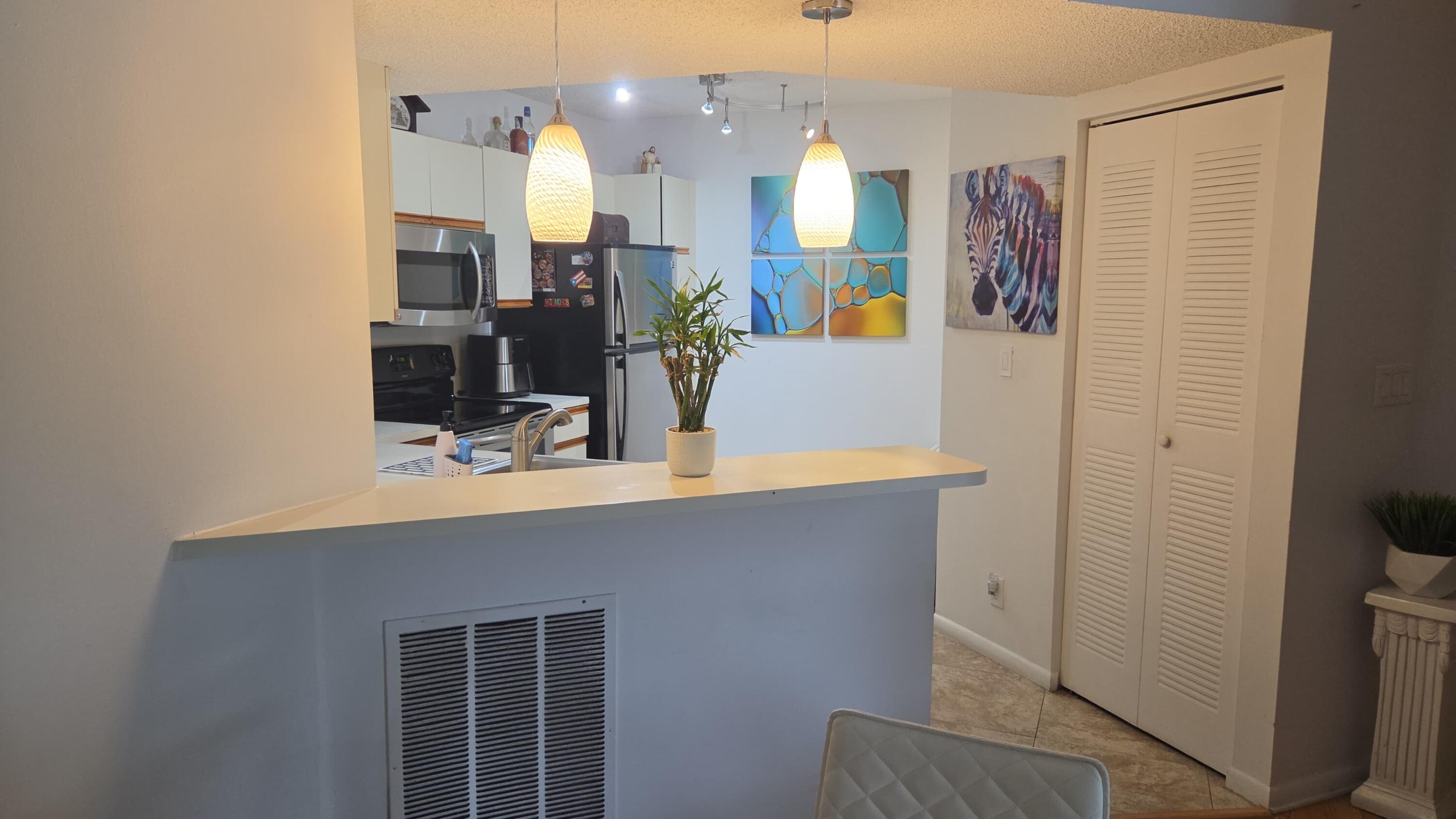 EDGEWATER CONDO - Residential Lease