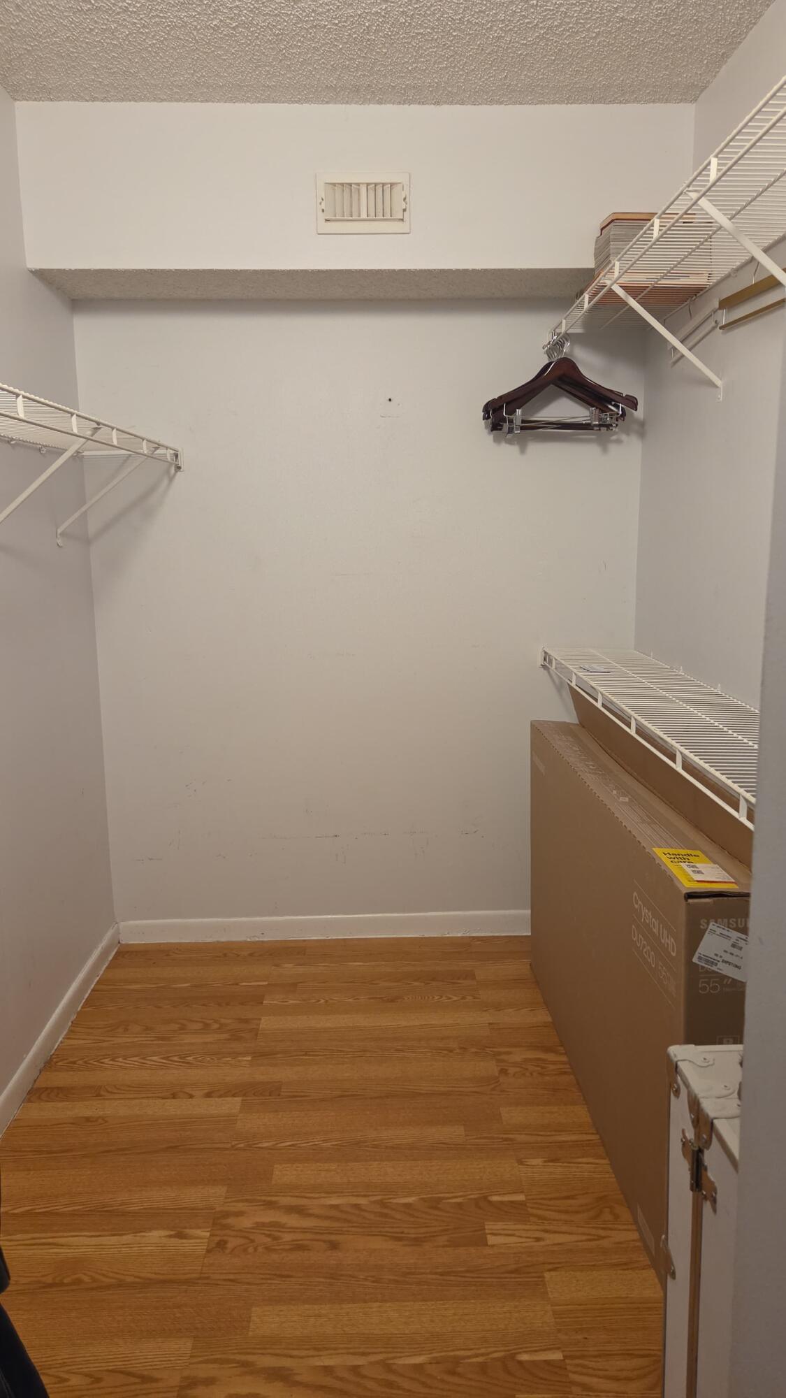 EDGEWATER CONDO - Residential Lease