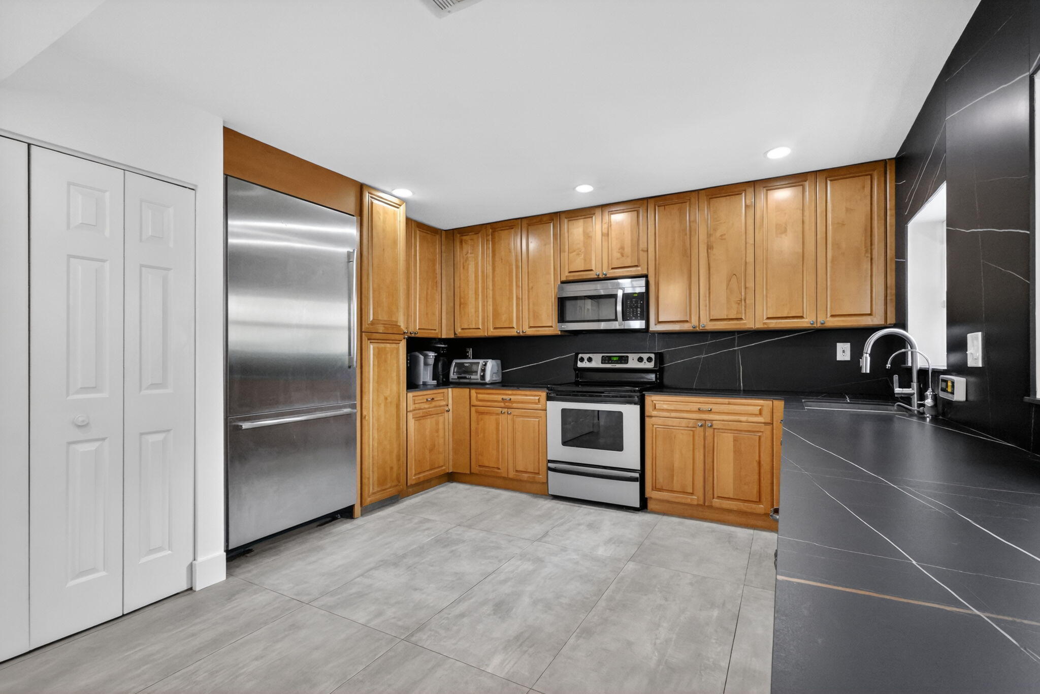 RAINBERRY LAKE PH IV-B - Residential