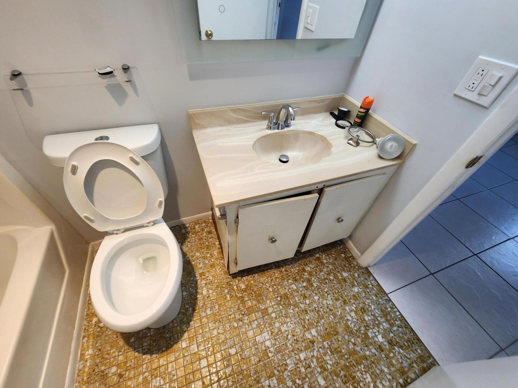 GOLDEN LAKES VILLAGE CONDO 1 THRU 13-A - Residential Lease