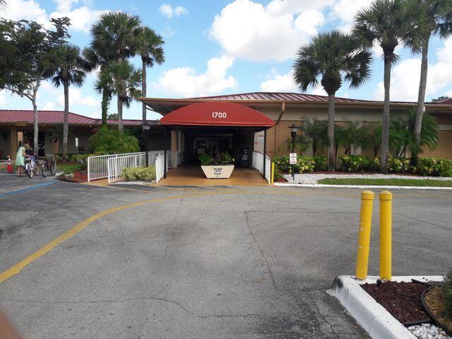 GOLDEN LAKES VILLAGE CONDO 1 THRU 13-A - Residential Lease