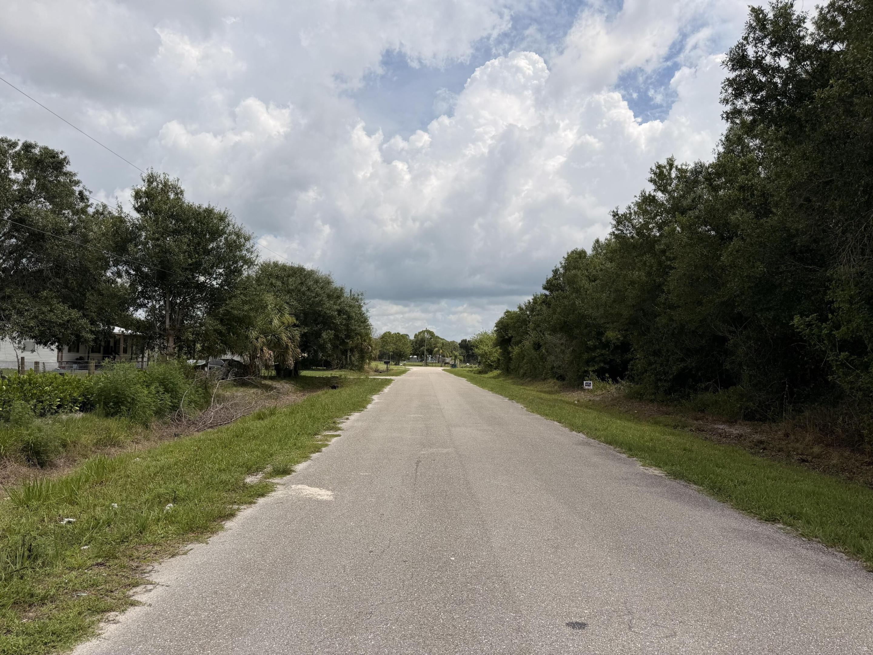 BUFFINGTON PARK - Land