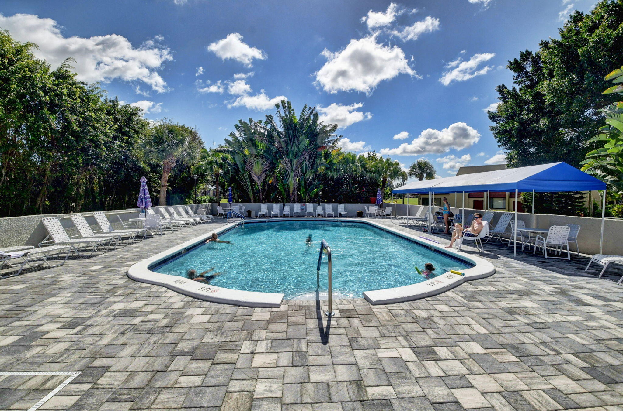 FOUNTAINS OF PALM BEACH CONDO 3 - Residential