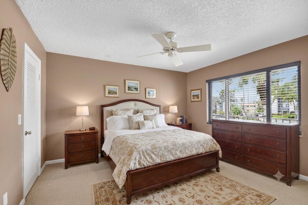 FOUNTAINS OF PALM BEACH CONDO 3 - Residential