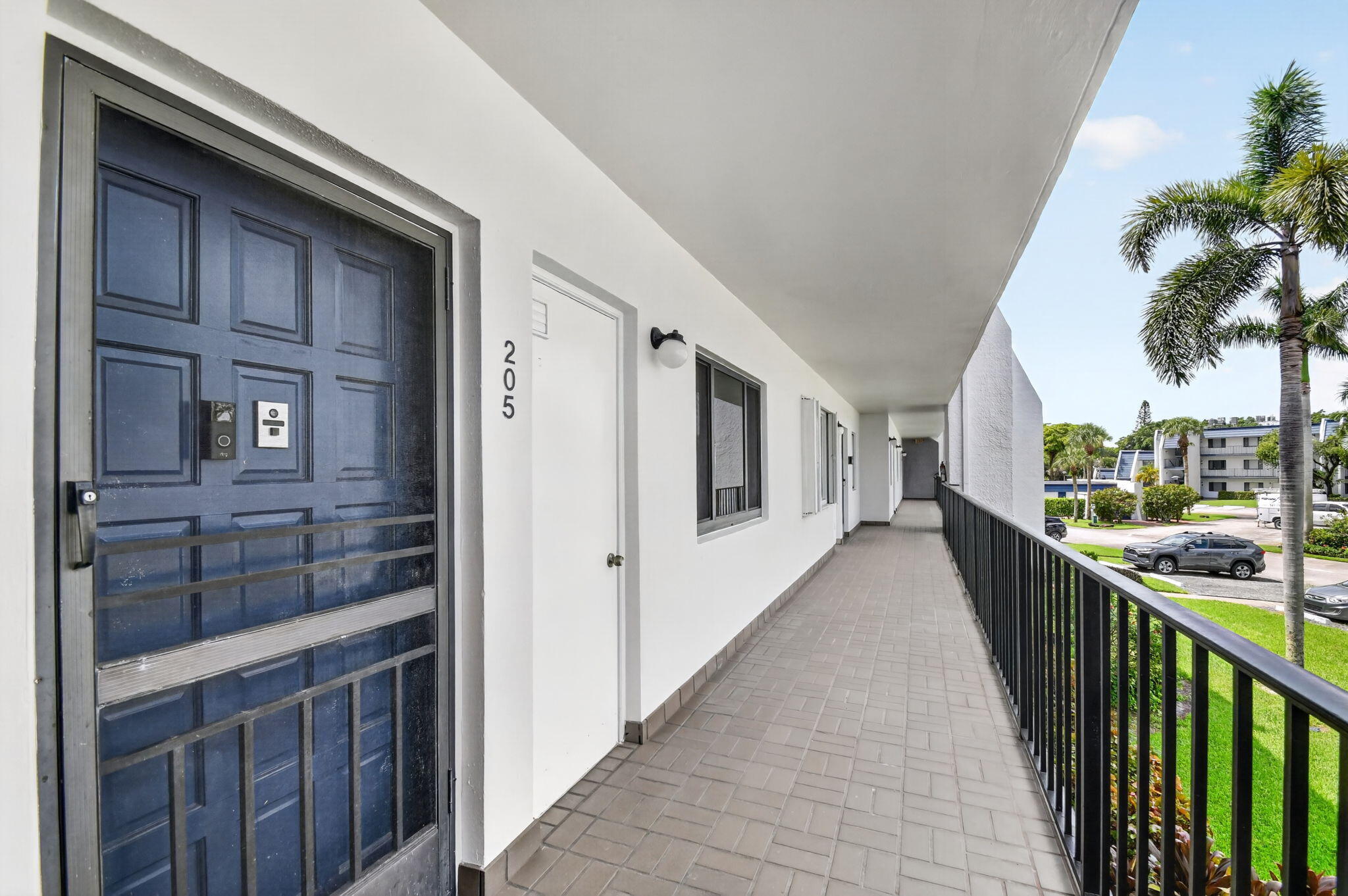 FOUNTAINS OF PALM BEACH CONDO 3 - Residential