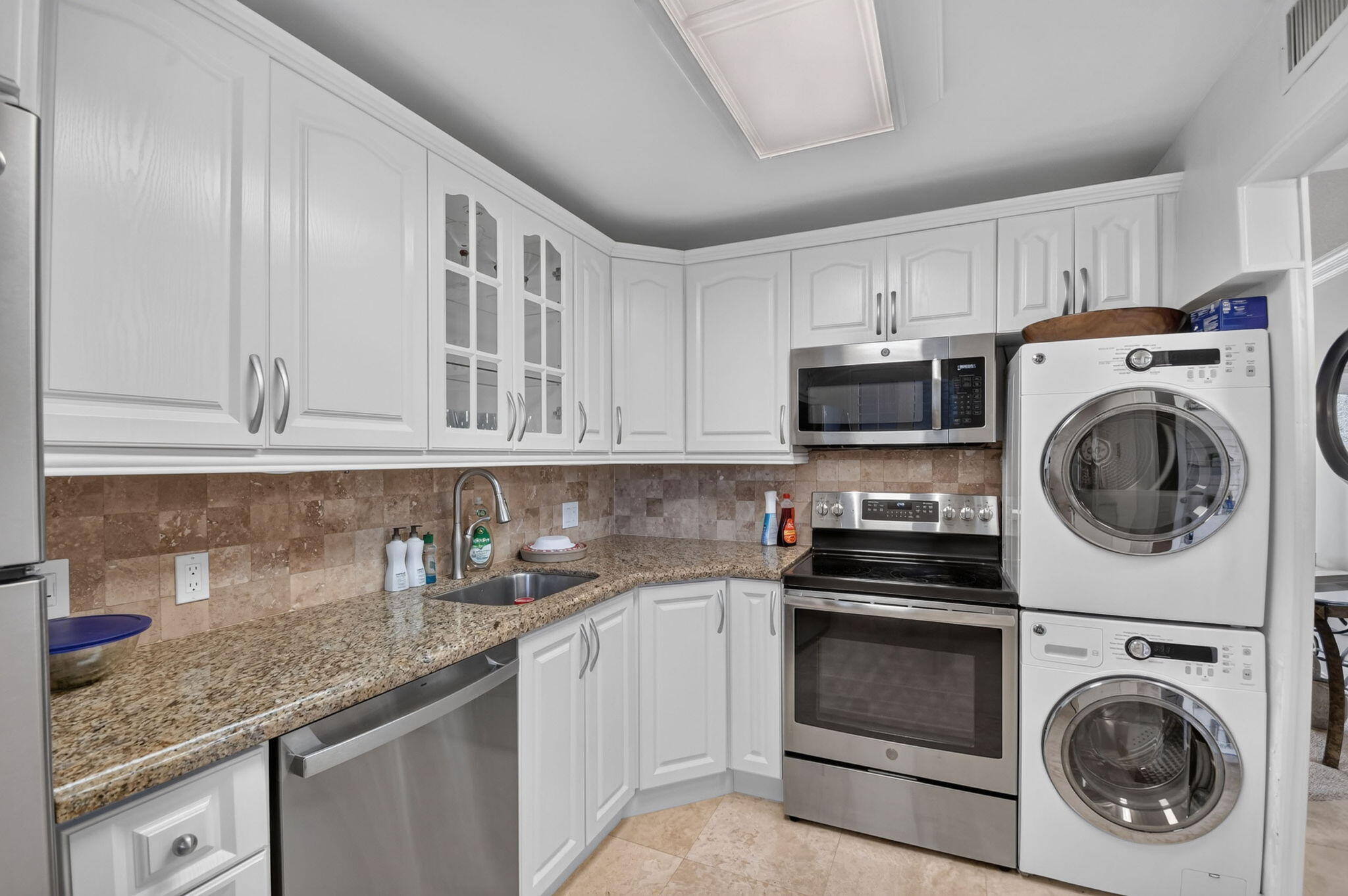 FOUNTAINS OF PALM BEACH CONDO 3 - Residential