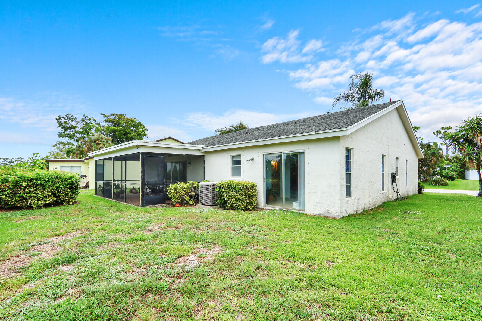 LUCERNE LAKES HOMES VILLAGE II 3RD ADD - Residential