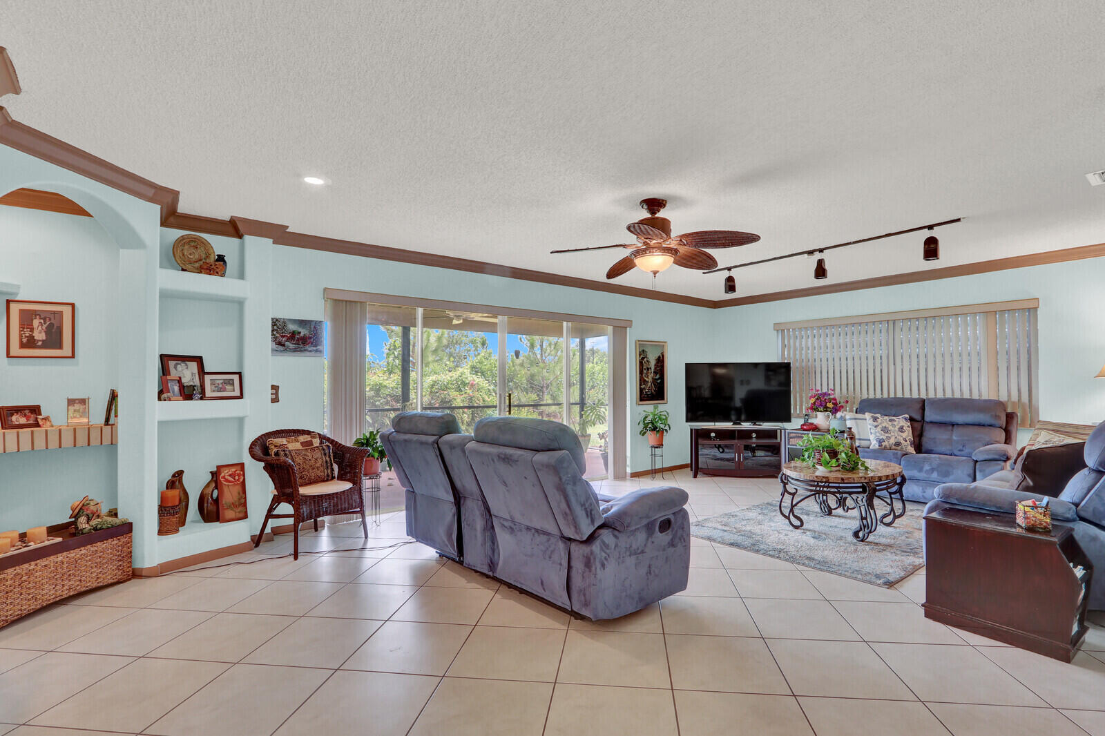 LUCERNE LAKES HOMES VILLAGE II 3RD ADD - Residential