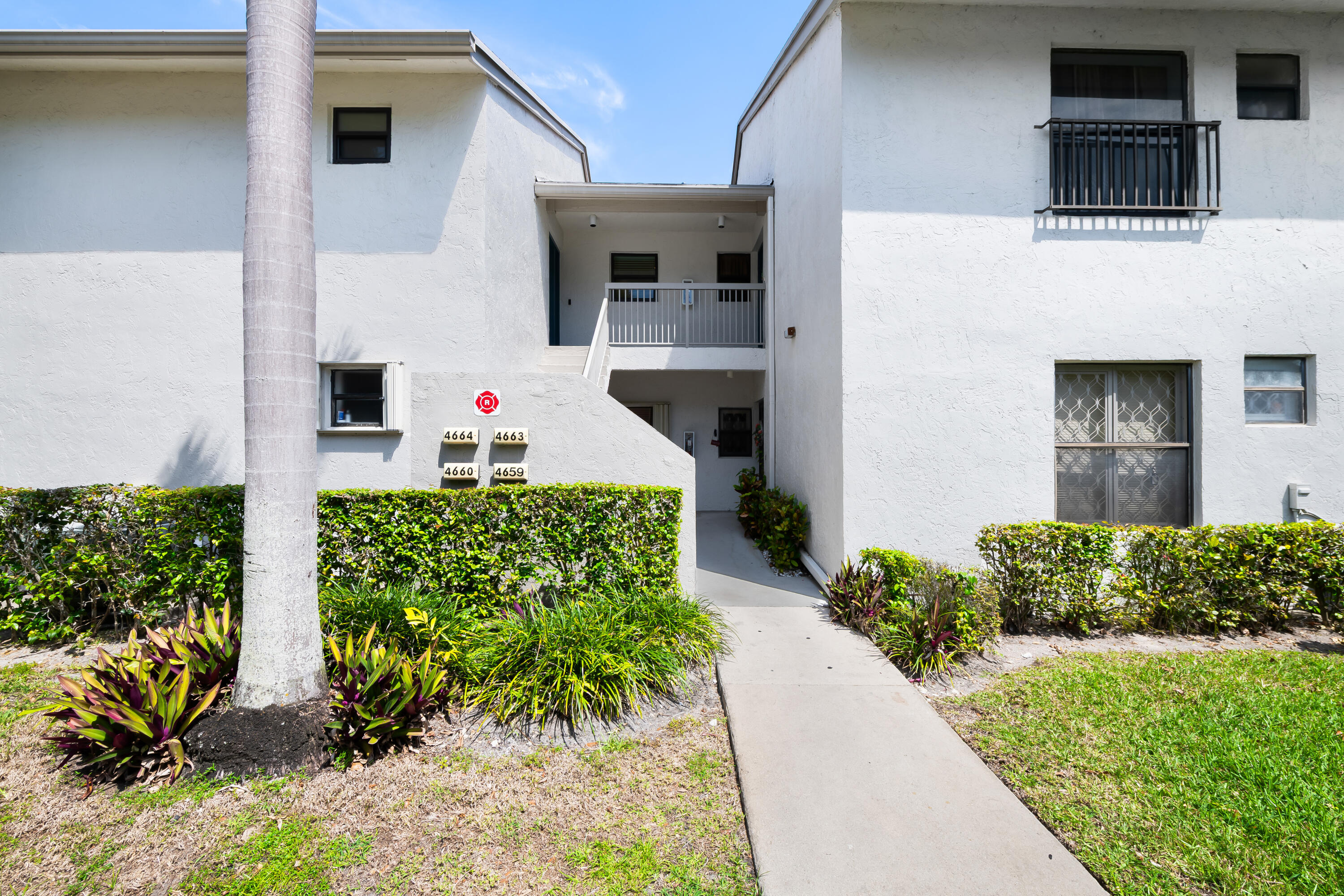 BAYWOOD VILLAGE II-D CONDO - Residential