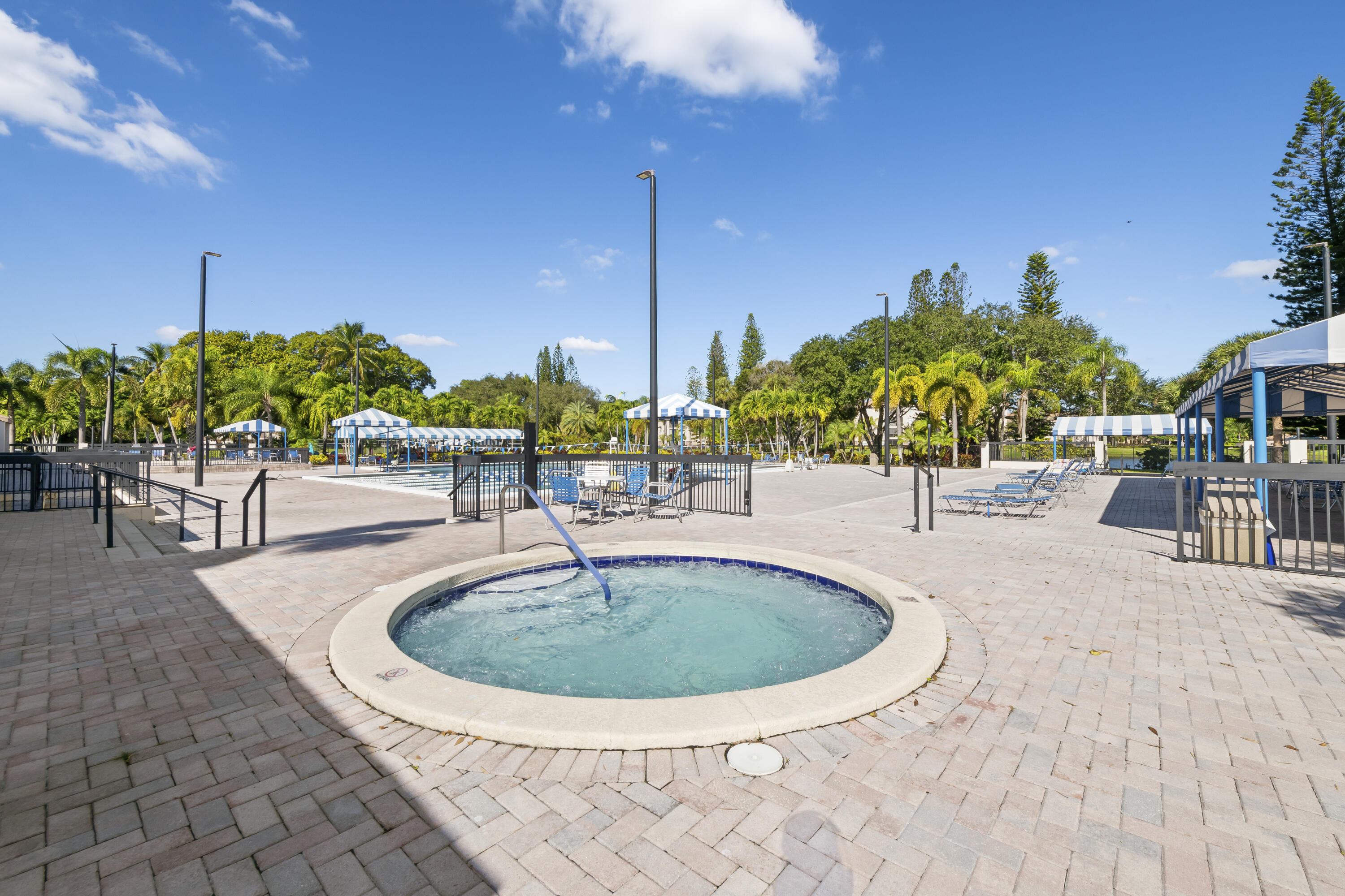BAYWOOD VILLAGE II-D CONDO - Residential