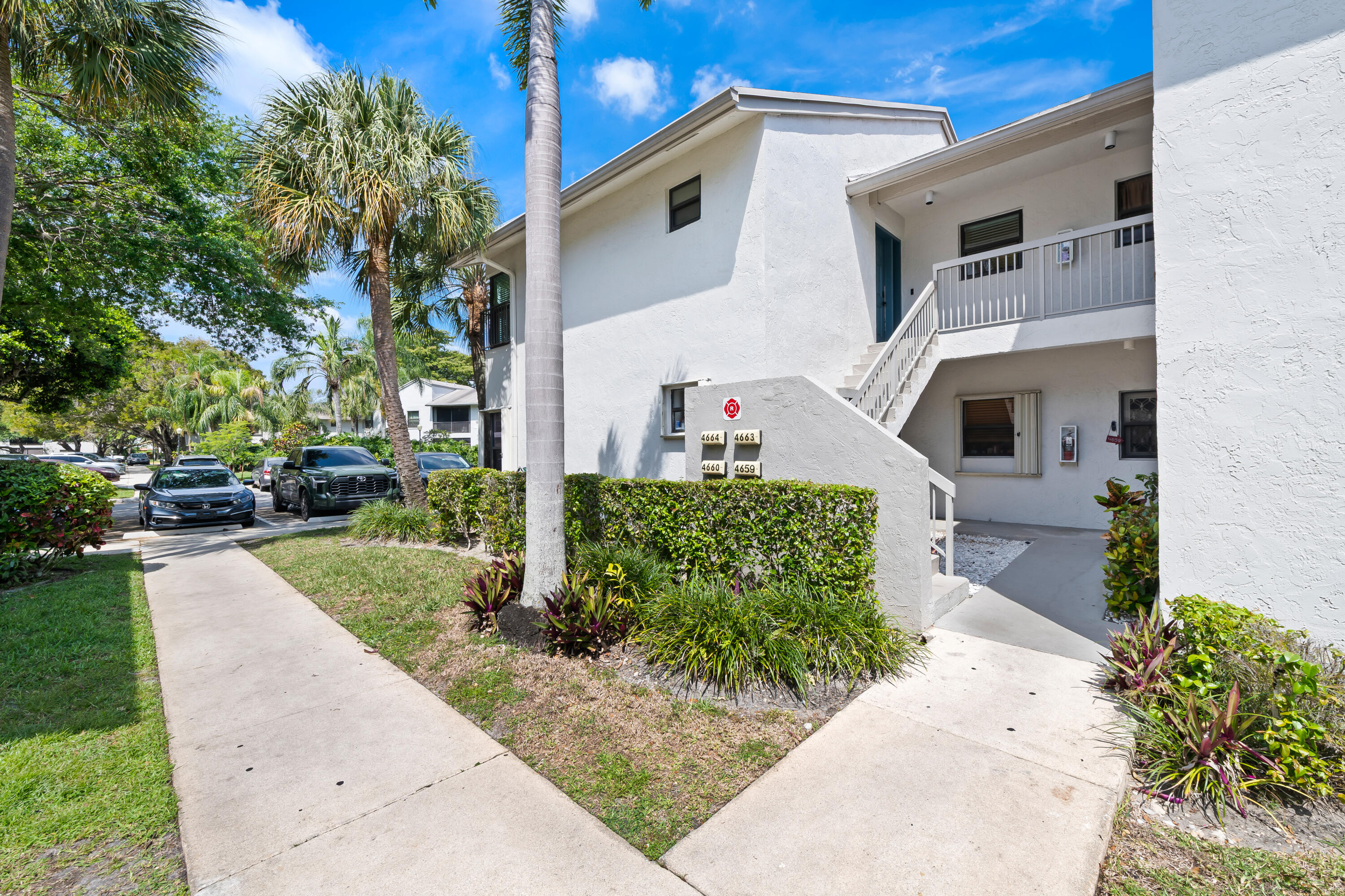 BAYWOOD VILLAGE II-D CONDO - Residential