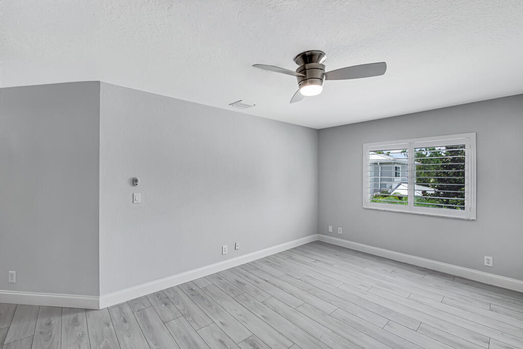 MARTINS CROSSING - Residential