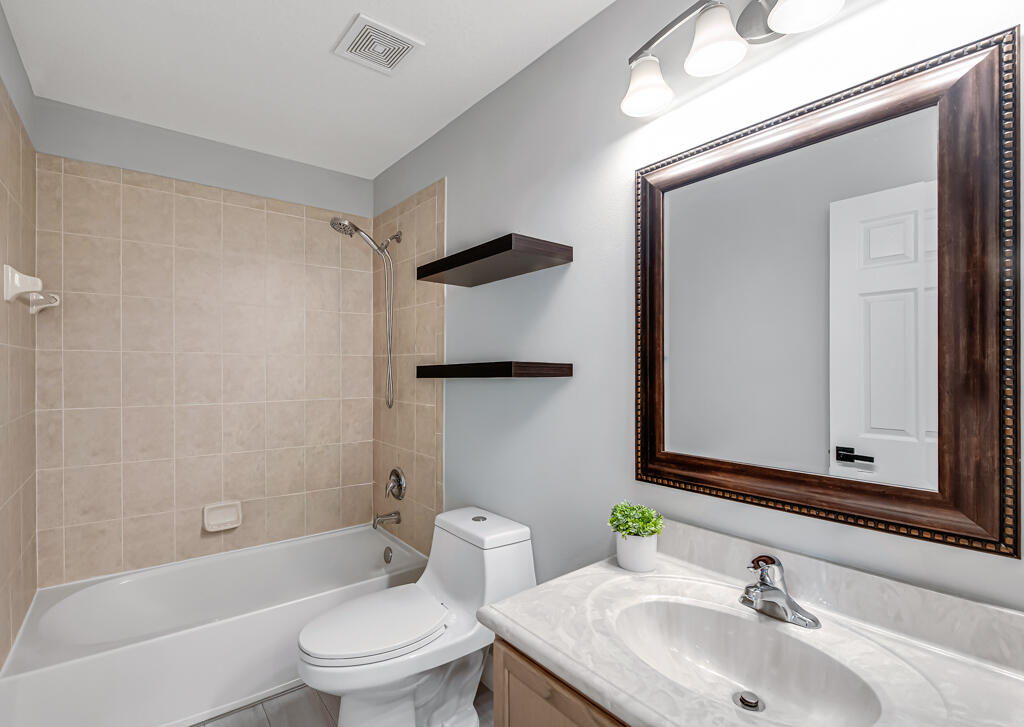 MARTINS CROSSING - Residential
