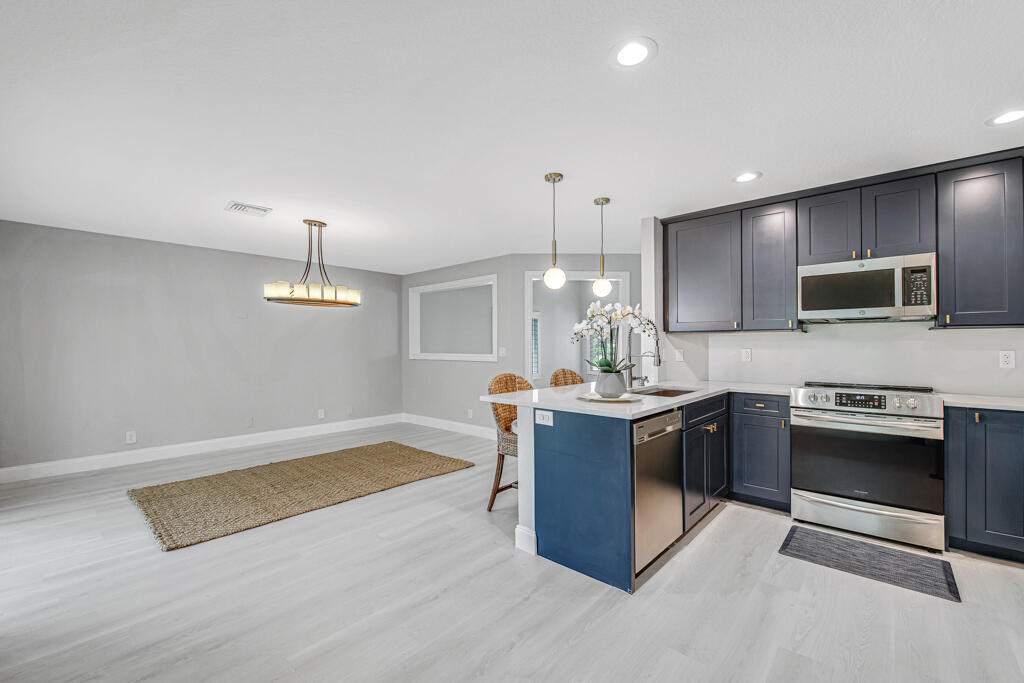 MARTINS CROSSING - Residential