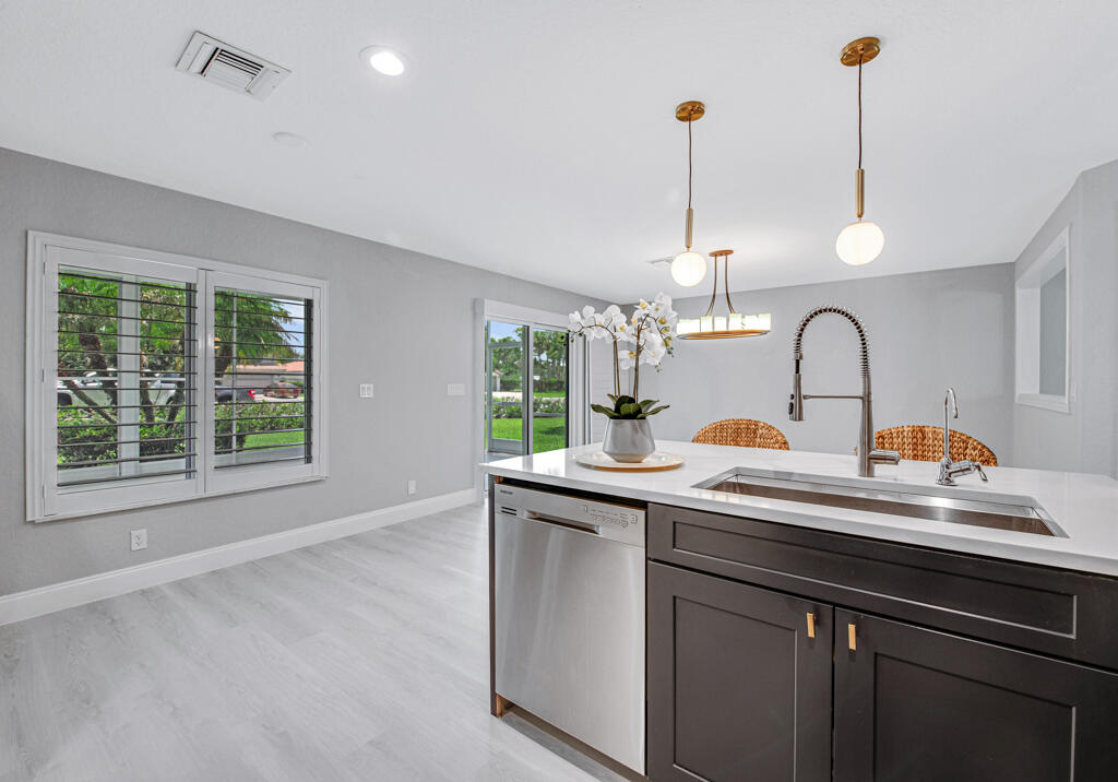 MARTINS CROSSING - Residential