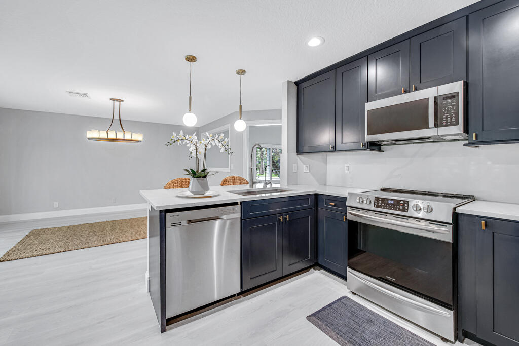 MARTINS CROSSING - Residential