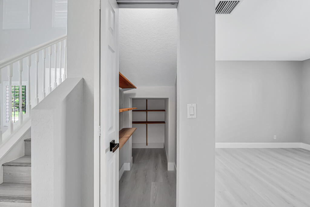 MARTINS CROSSING - Residential