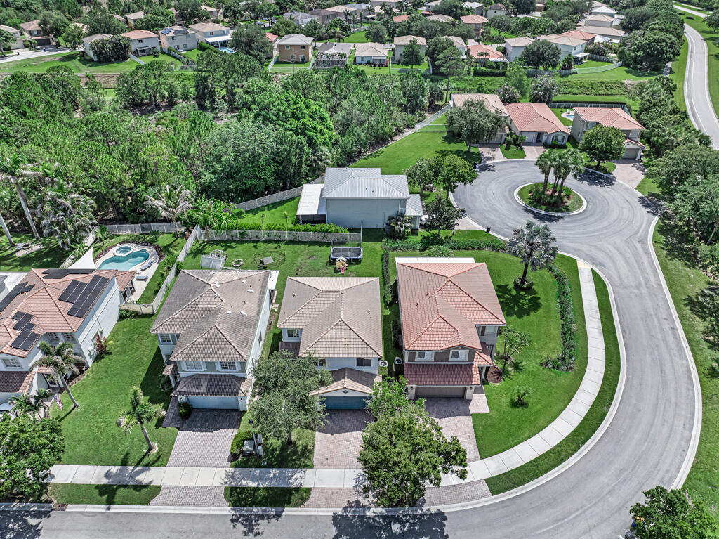 MARTINS CROSSING - Residential